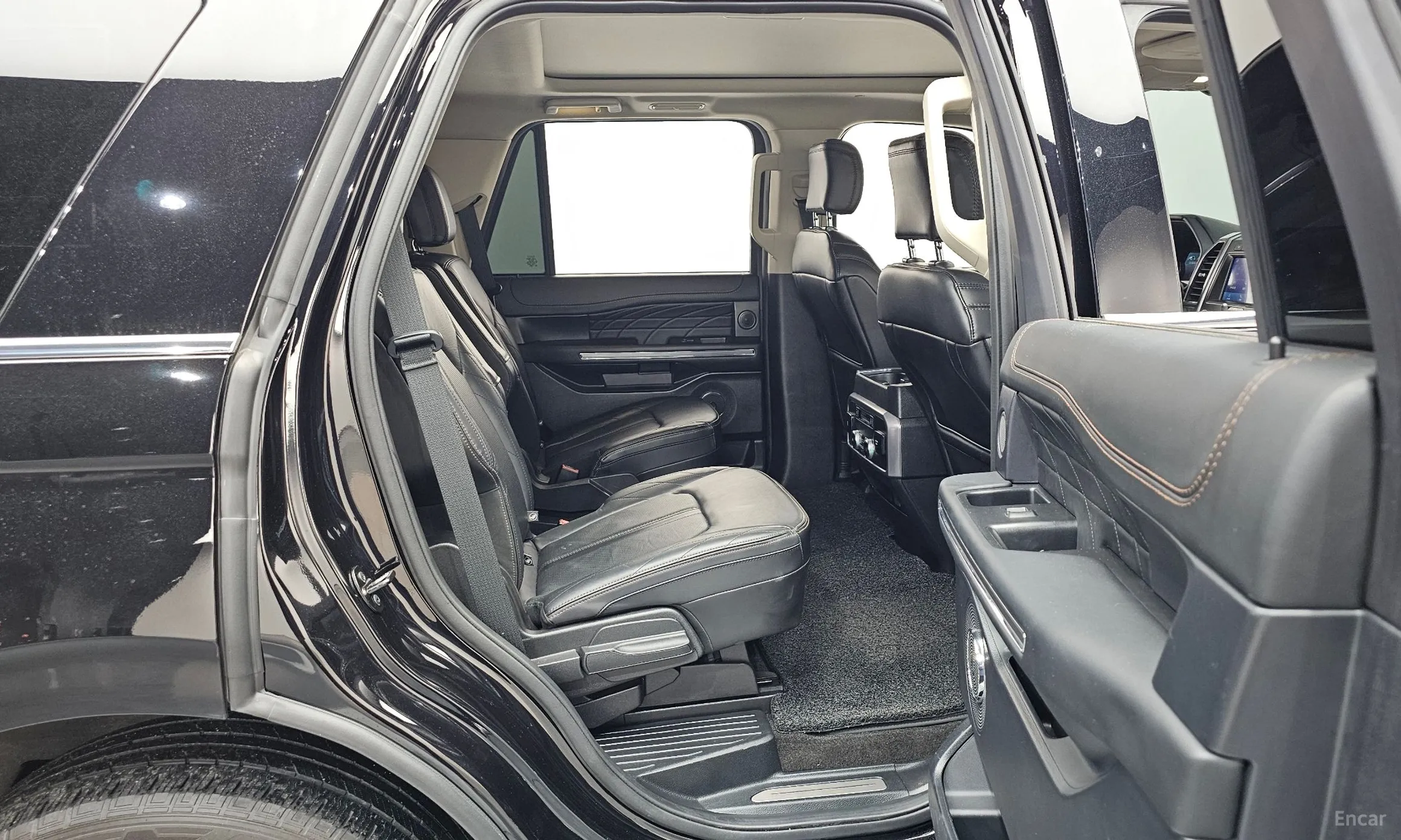 Ford Expedition превью 12