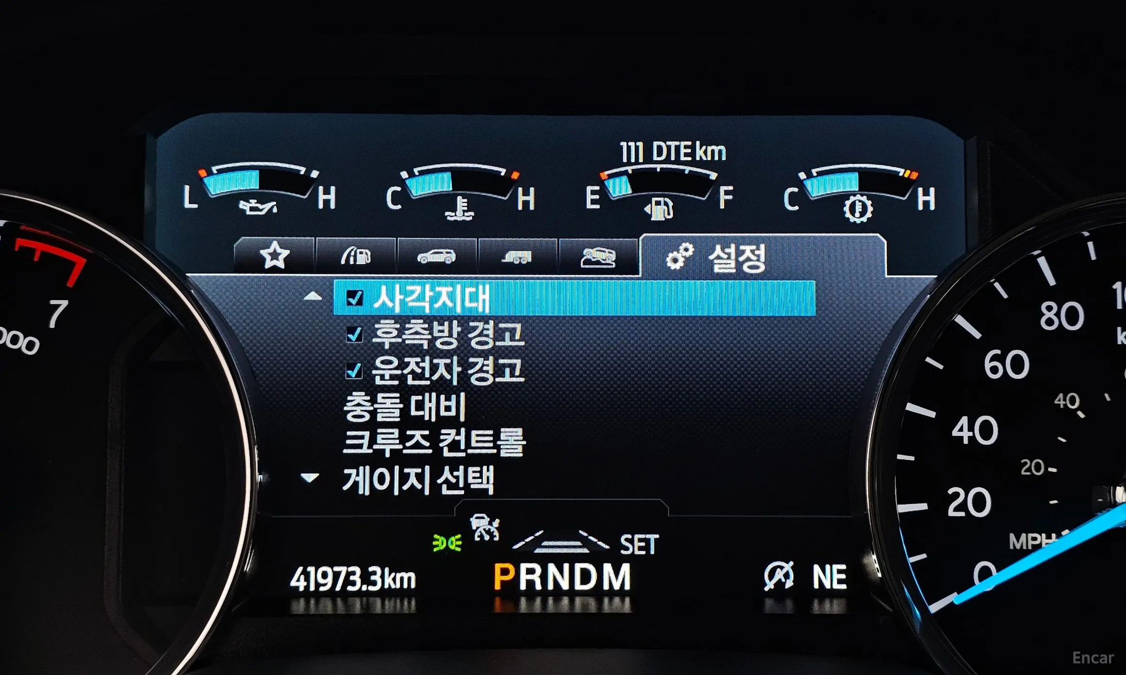 Ford Expedition превью 16