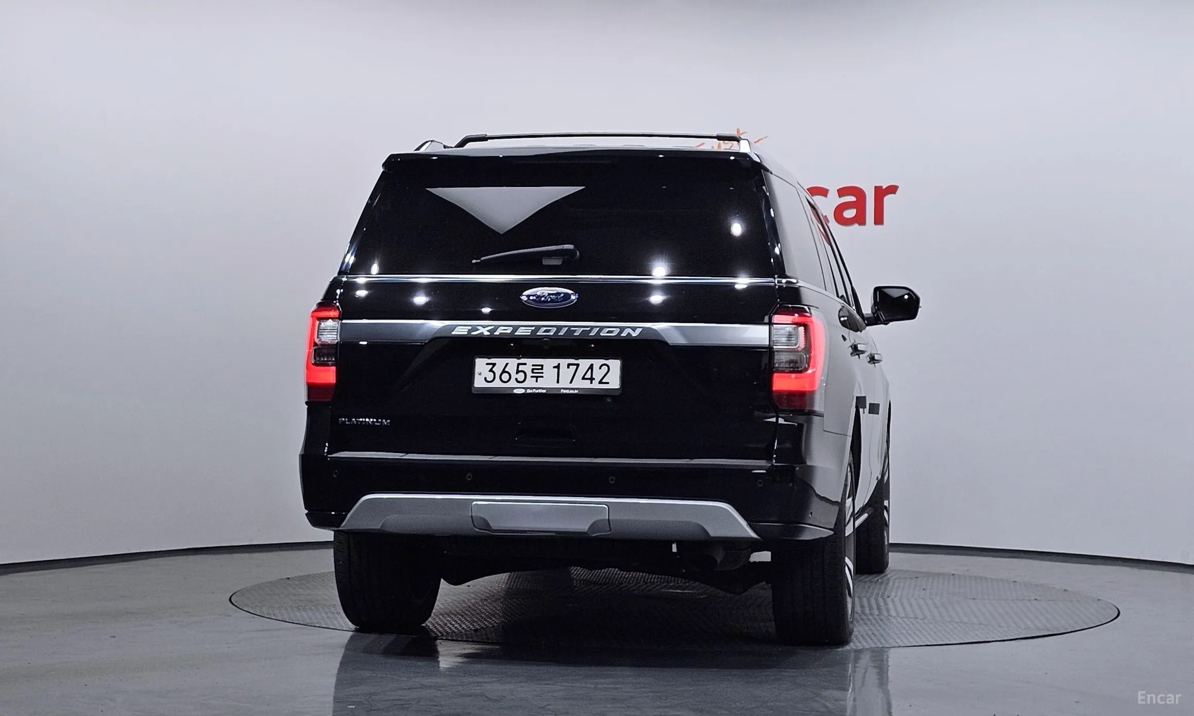 Ford Expedition превью 4