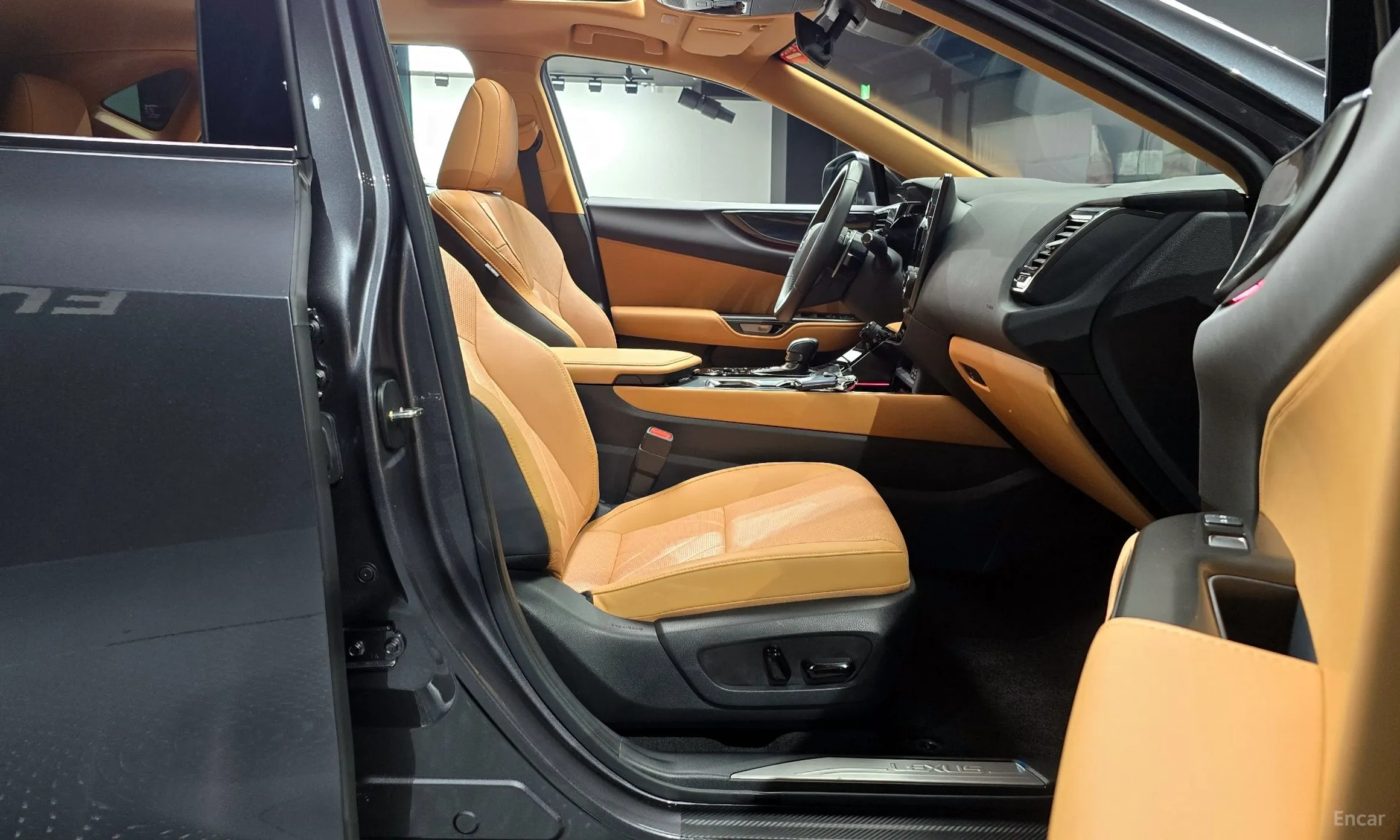 Lexus NX350h Gen 2 превью 10