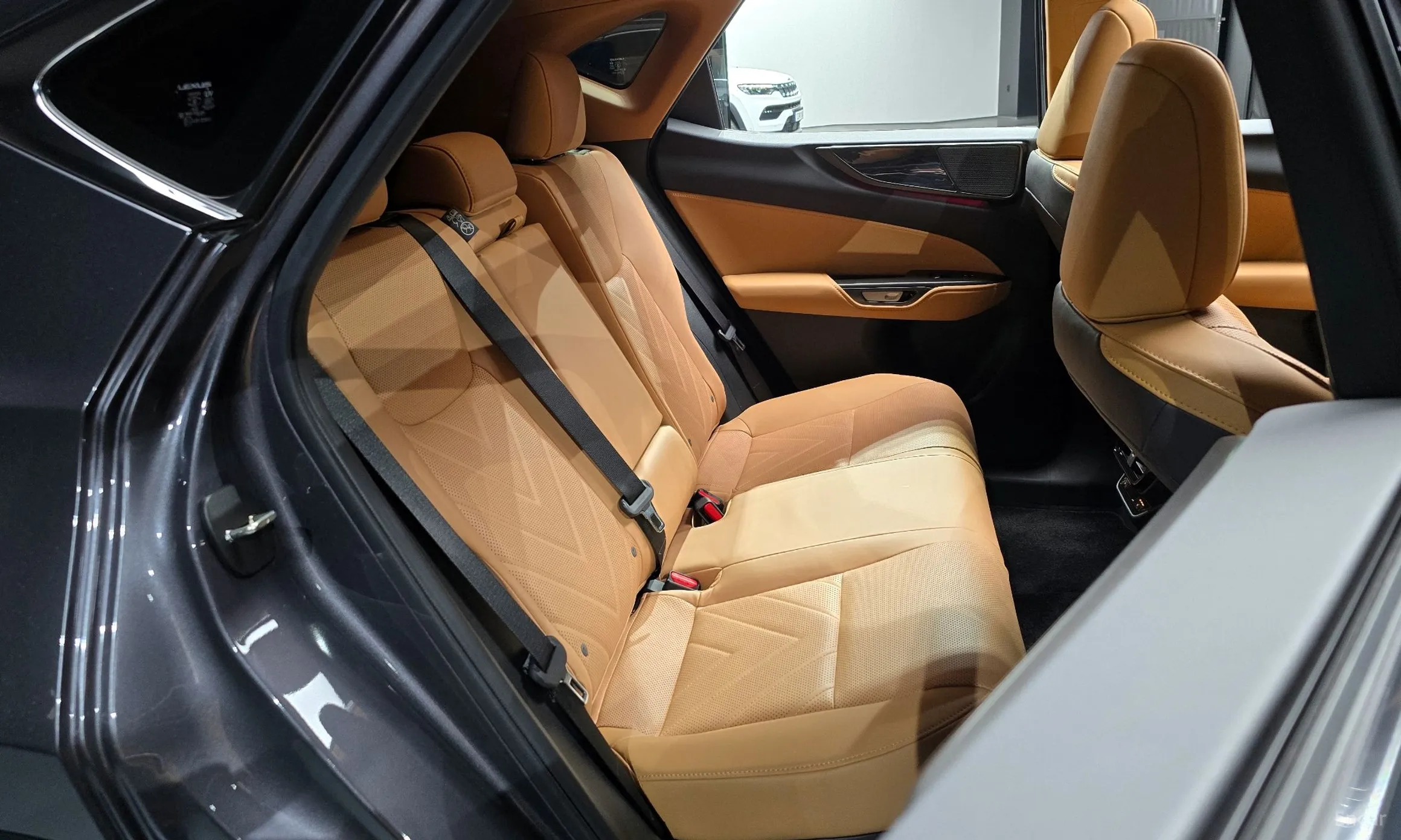 Lexus NX350h Gen 2 превью 12