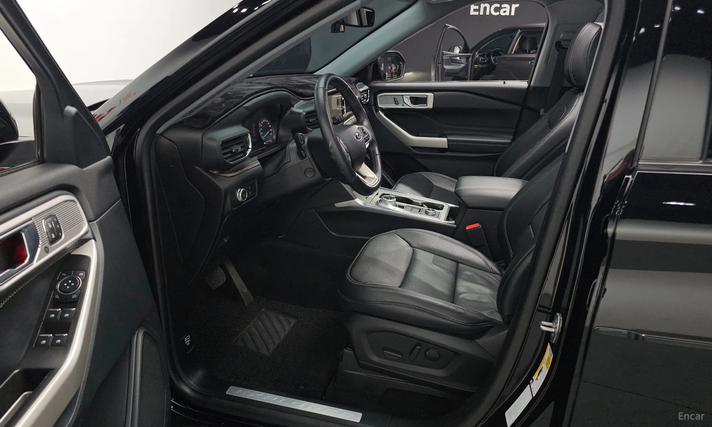 Ford Explorer 6th Generation превью 11