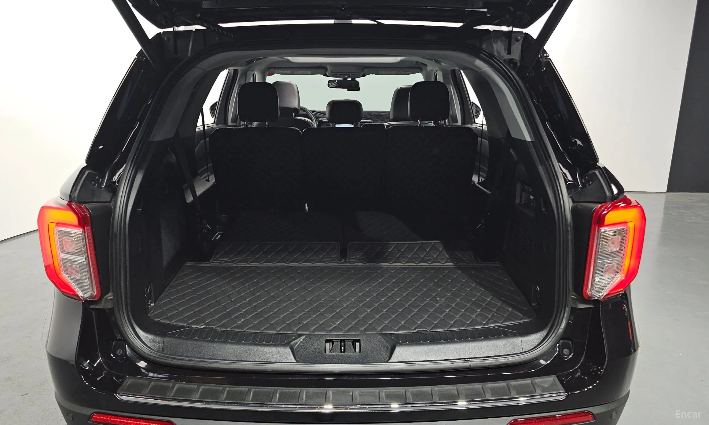 Ford Explorer 6th Generation превью 20