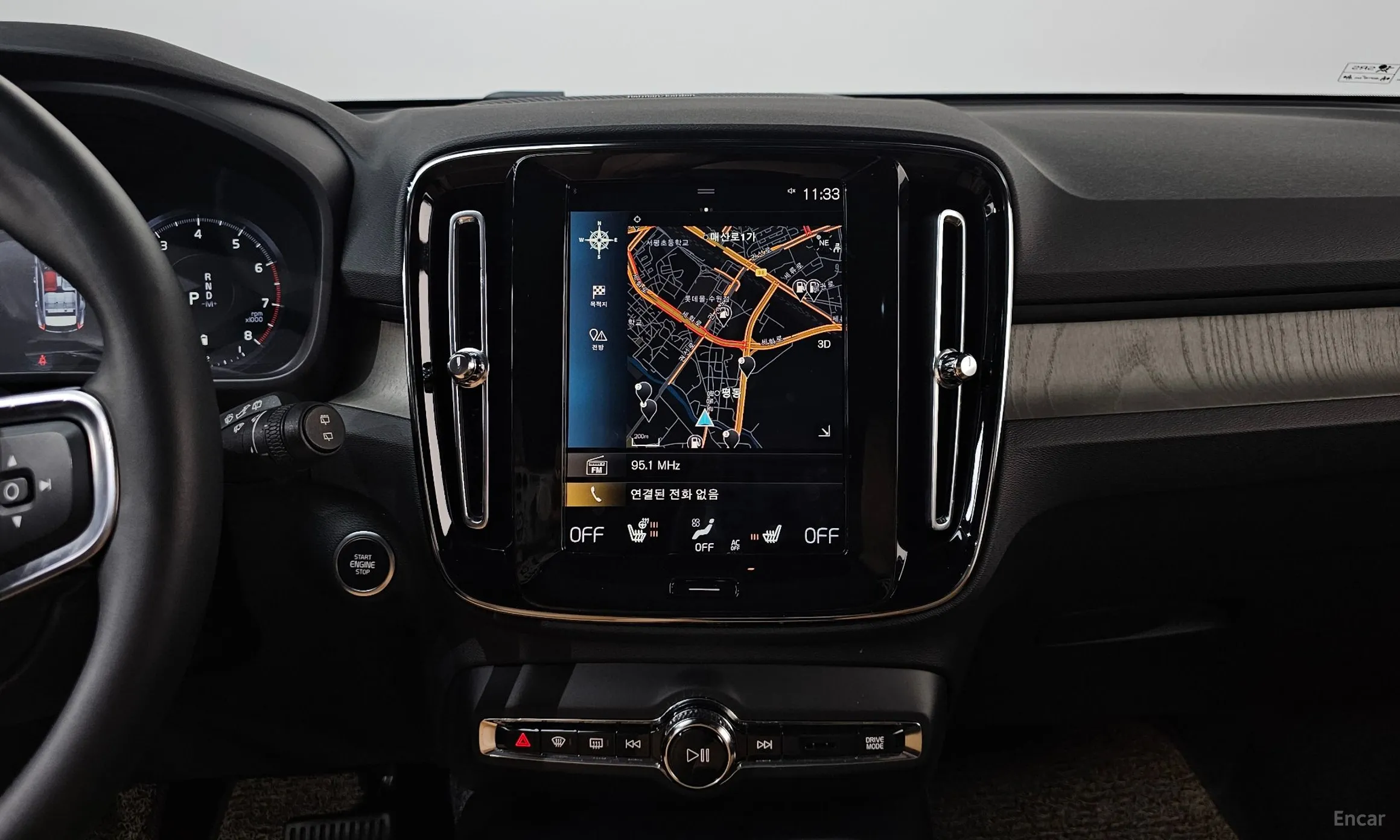 Volvo XC40 превью 14