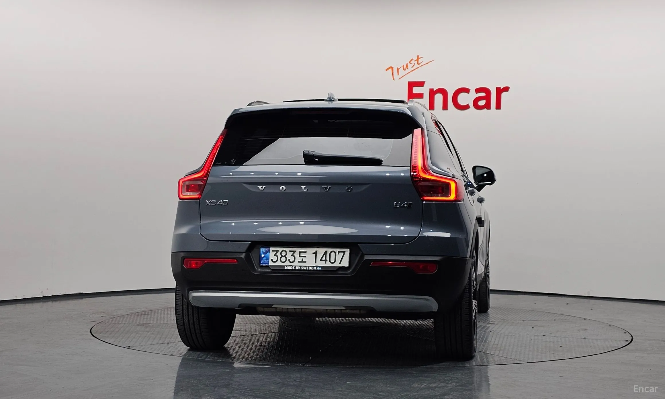 Volvo XC40 превью 4