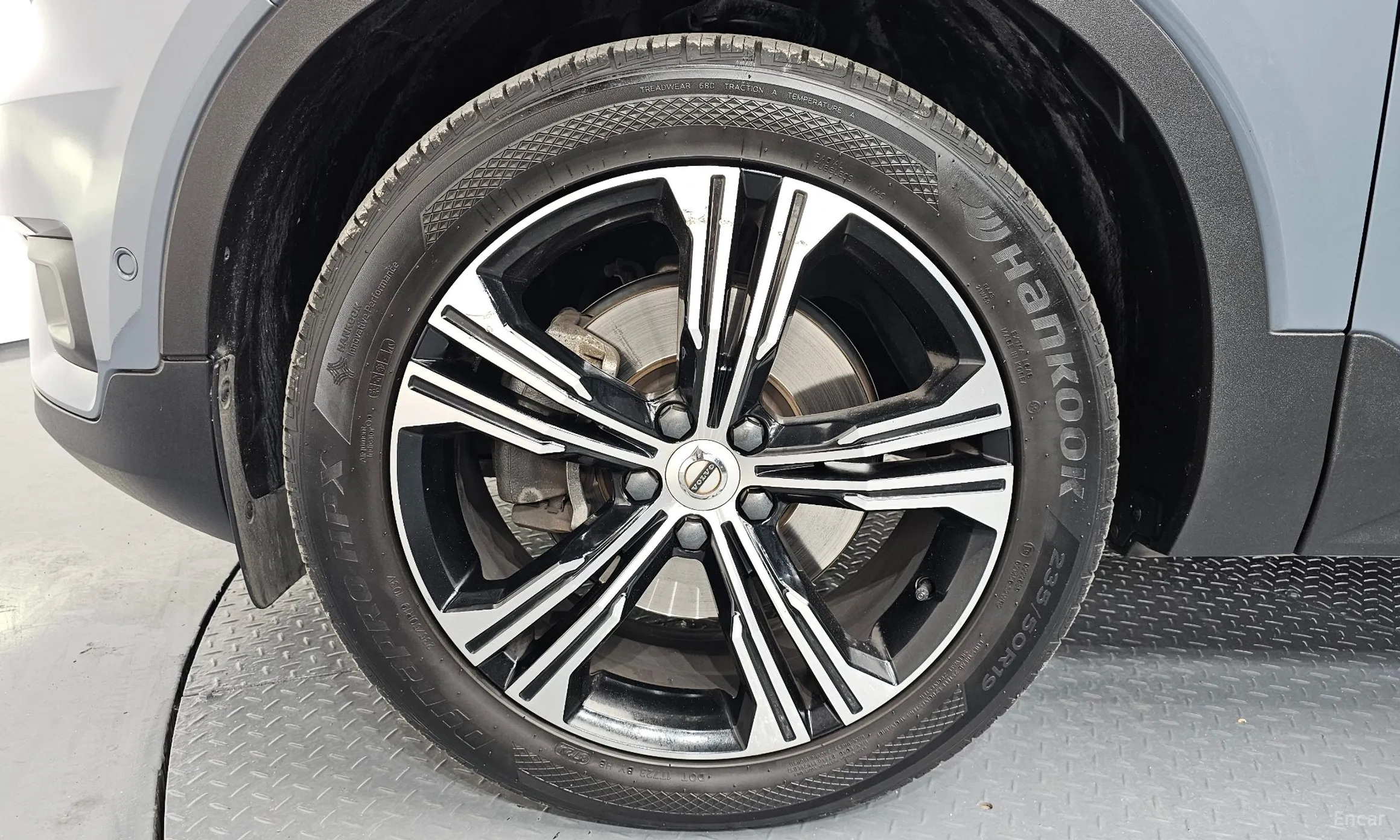 Volvo XC40 превью 5