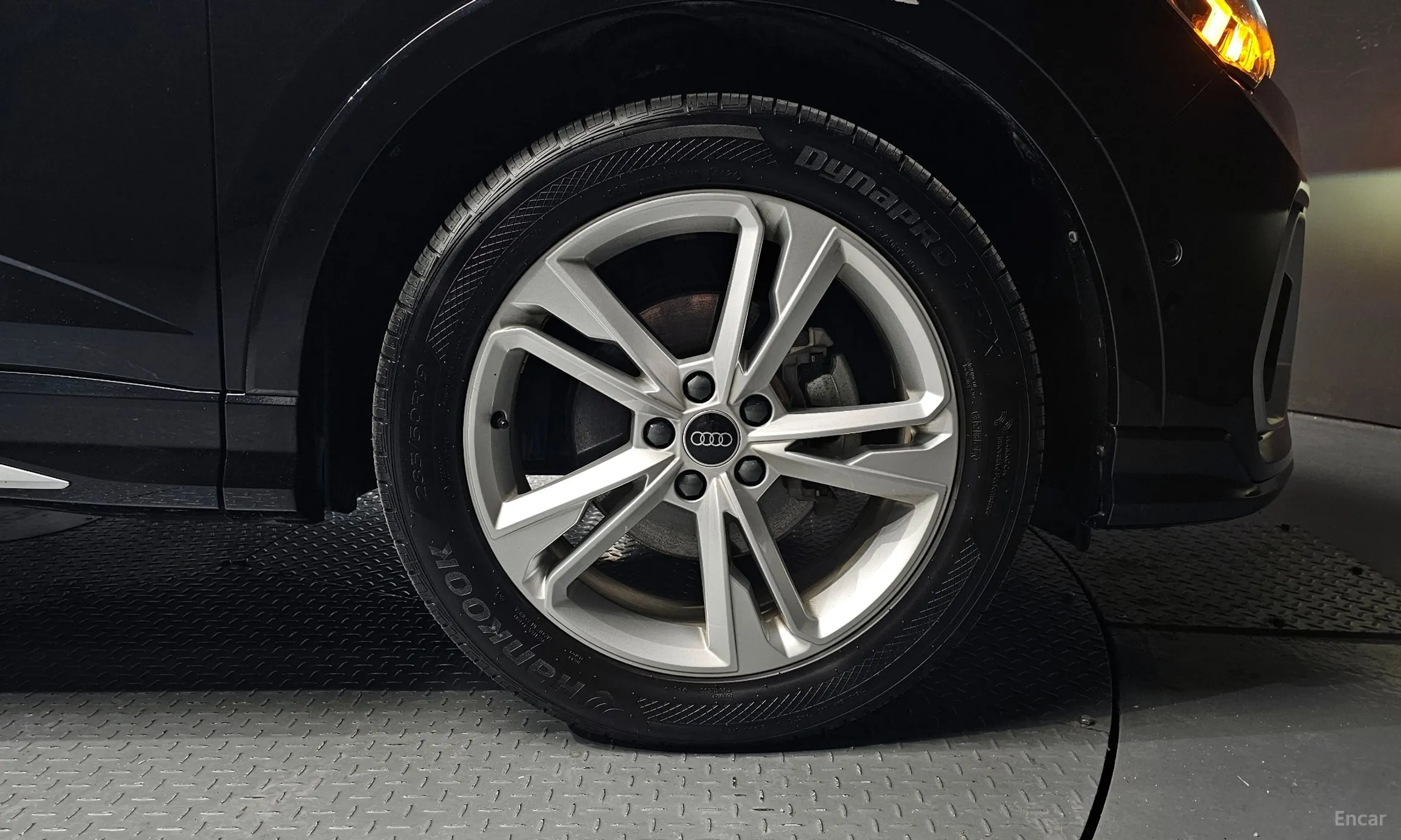 Audi Q3 (F3) превью 5