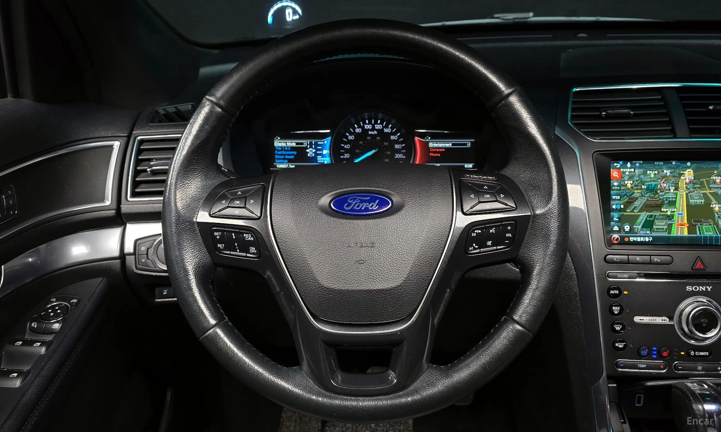 Ford Explorer превью 13