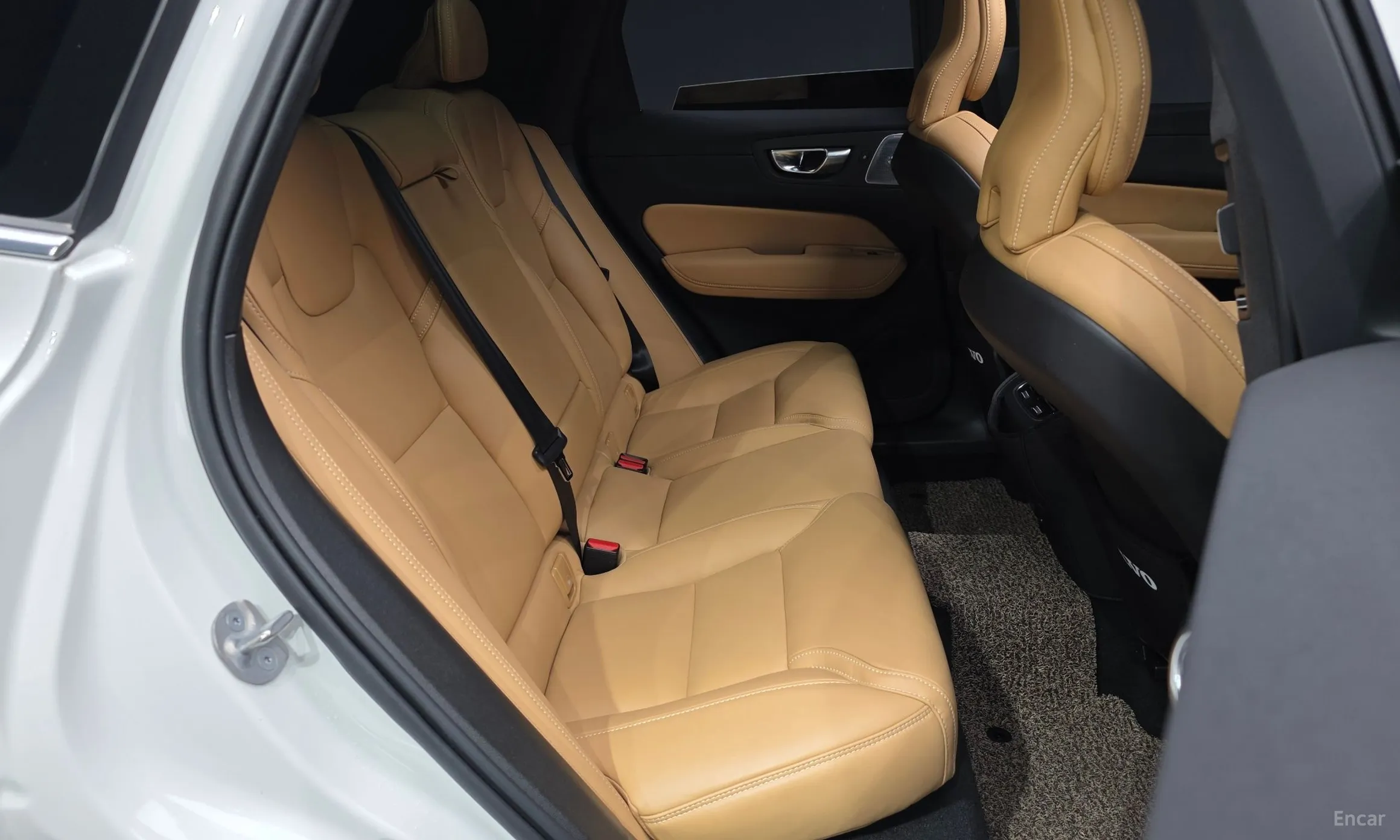 Volvo XC60 Gen 2 превью 12