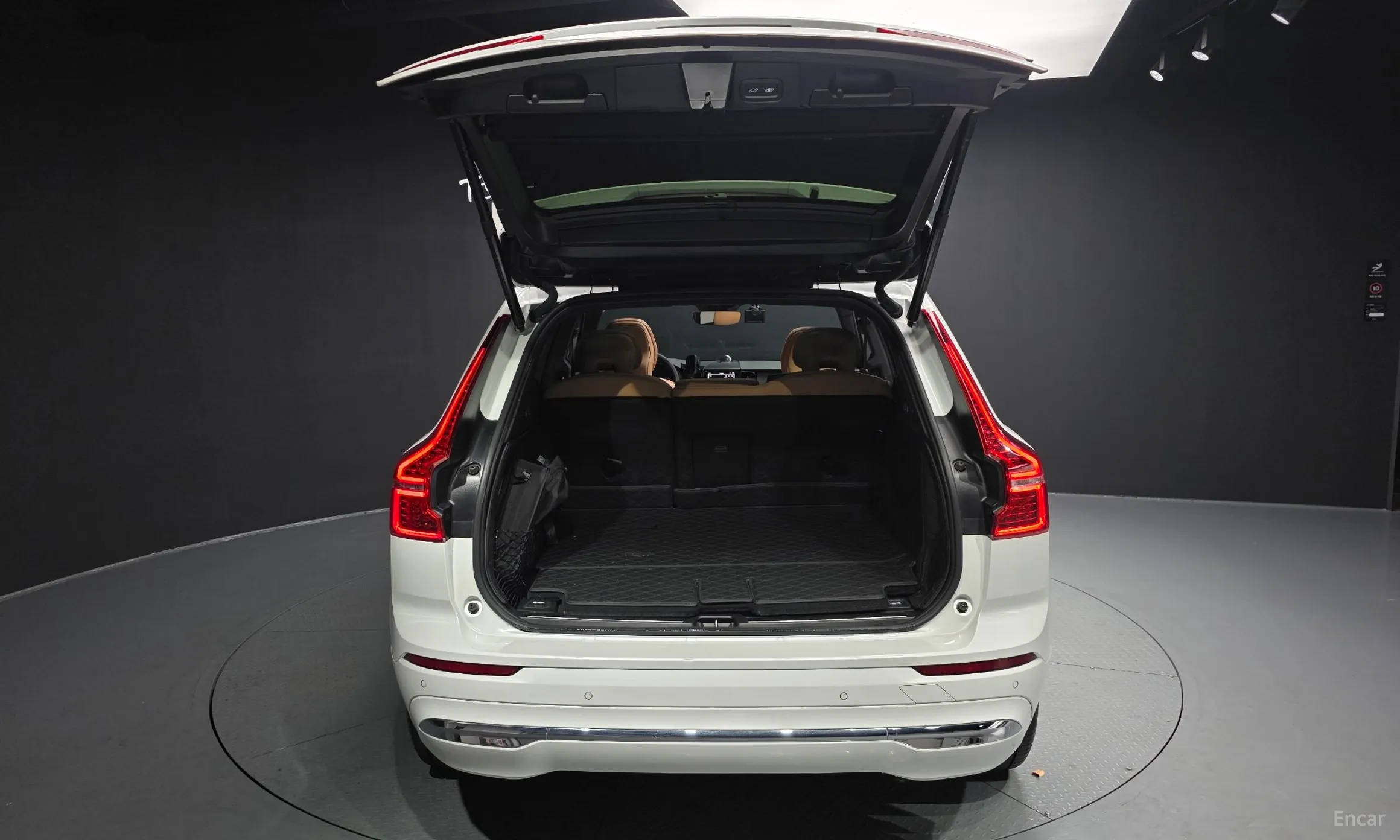 Volvo XC60 Gen 2 превью 20