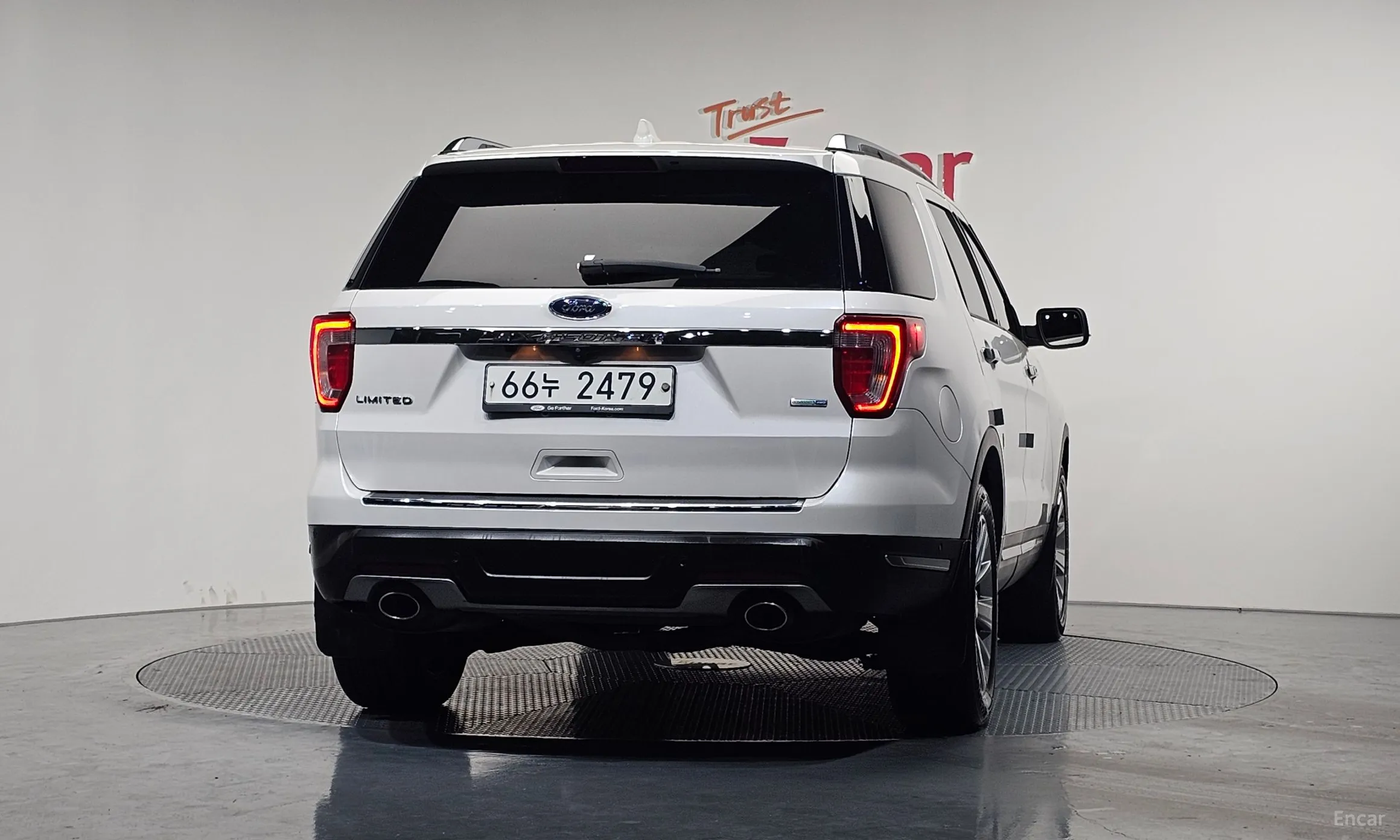 Ford Explorer превью 4