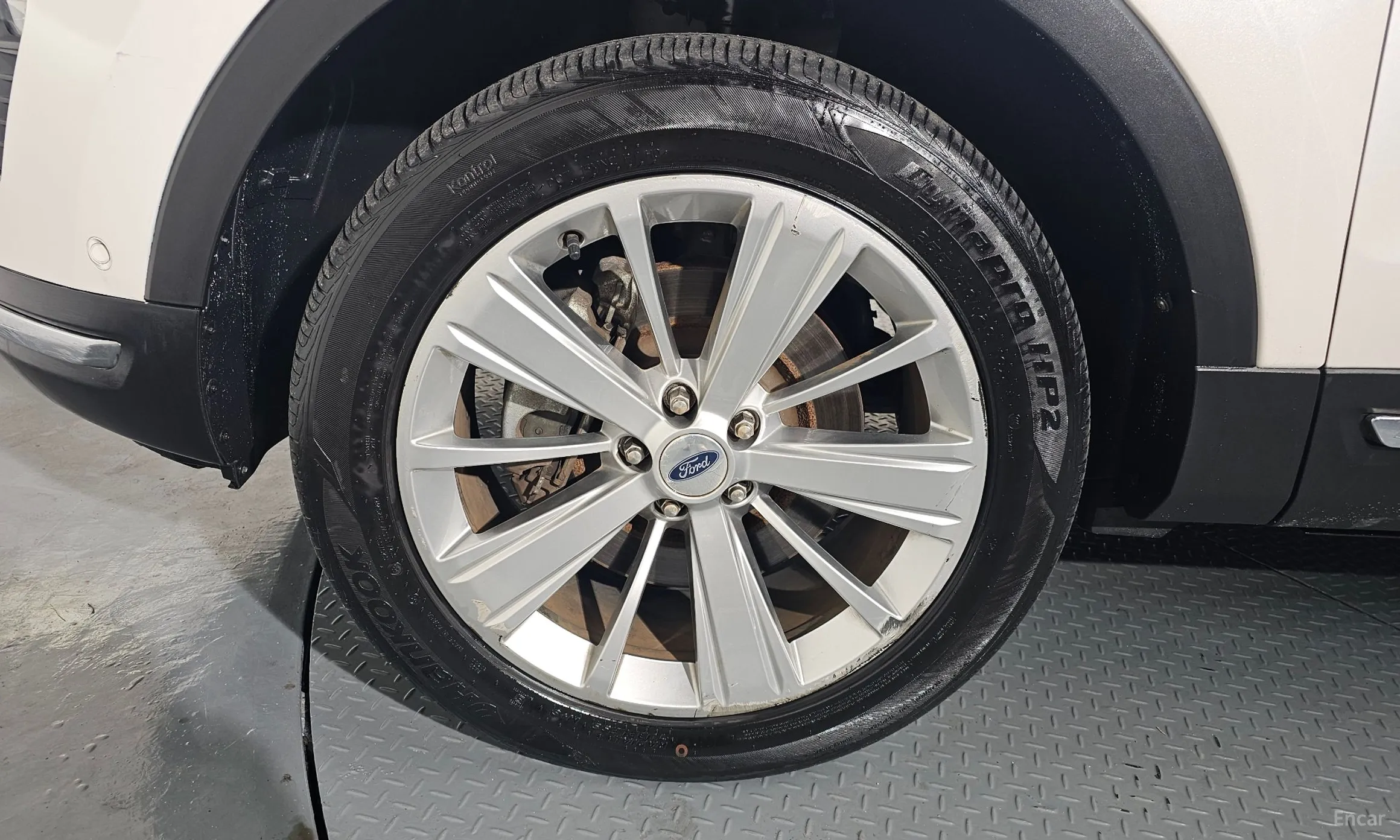 Ford Explorer превью 5