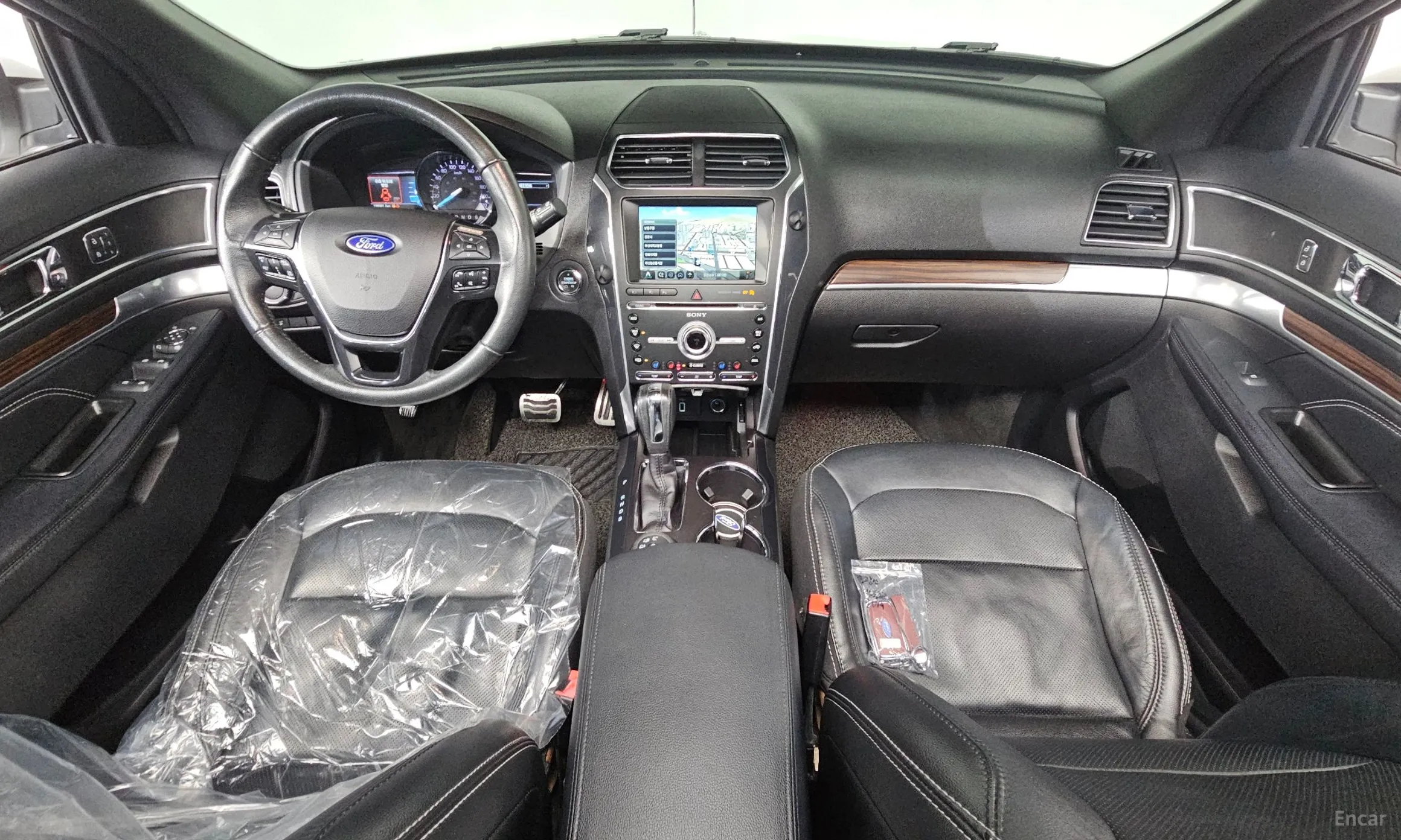 Ford Explorer превью 7