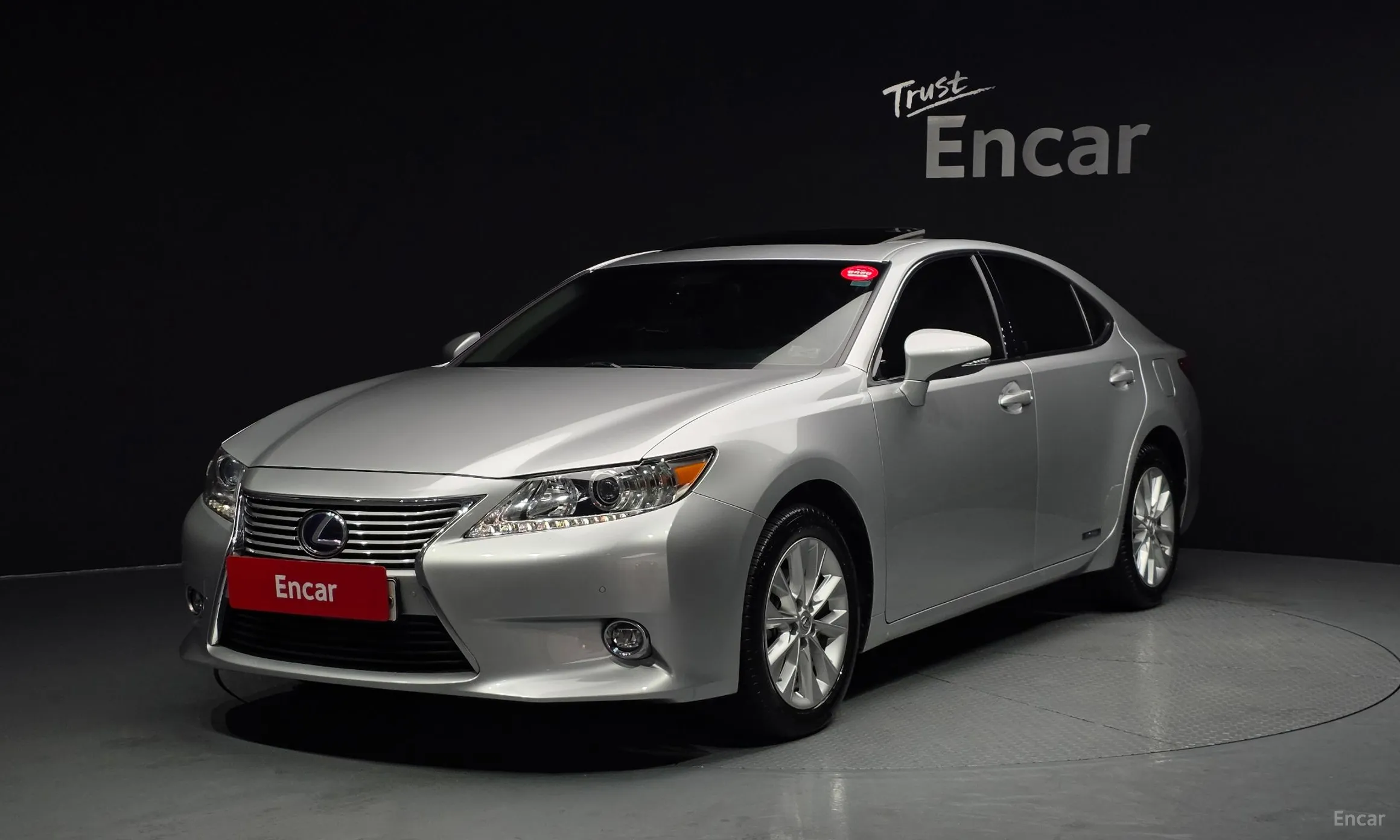 Lexus New ES300h