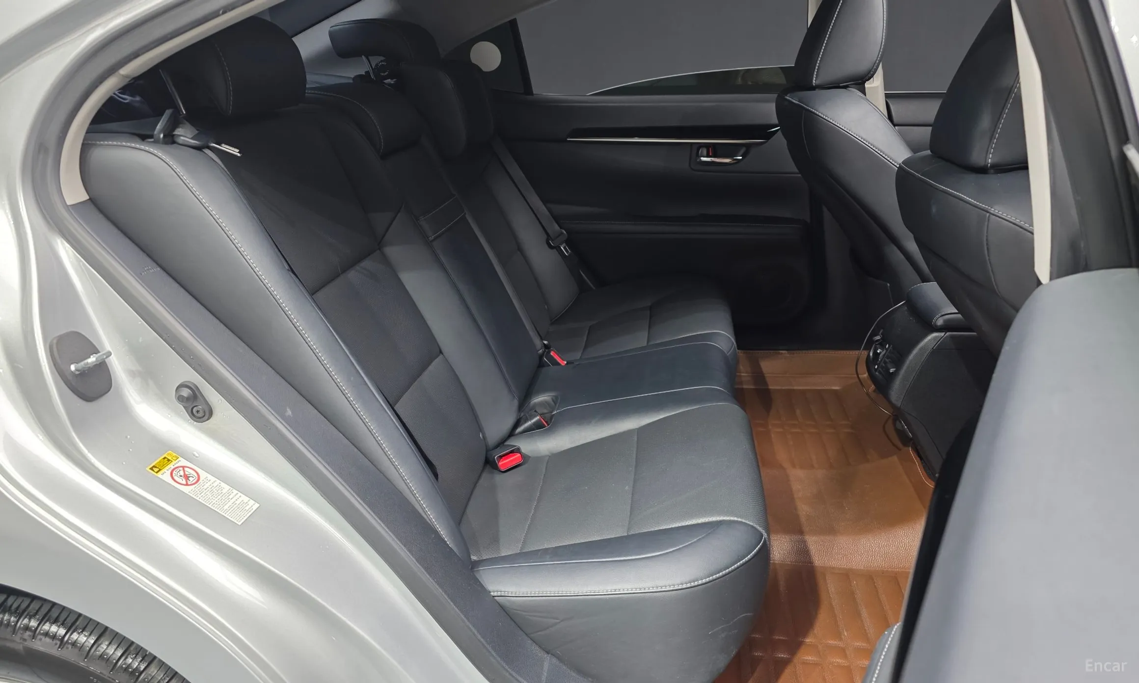 Lexus New ES300h превью 12