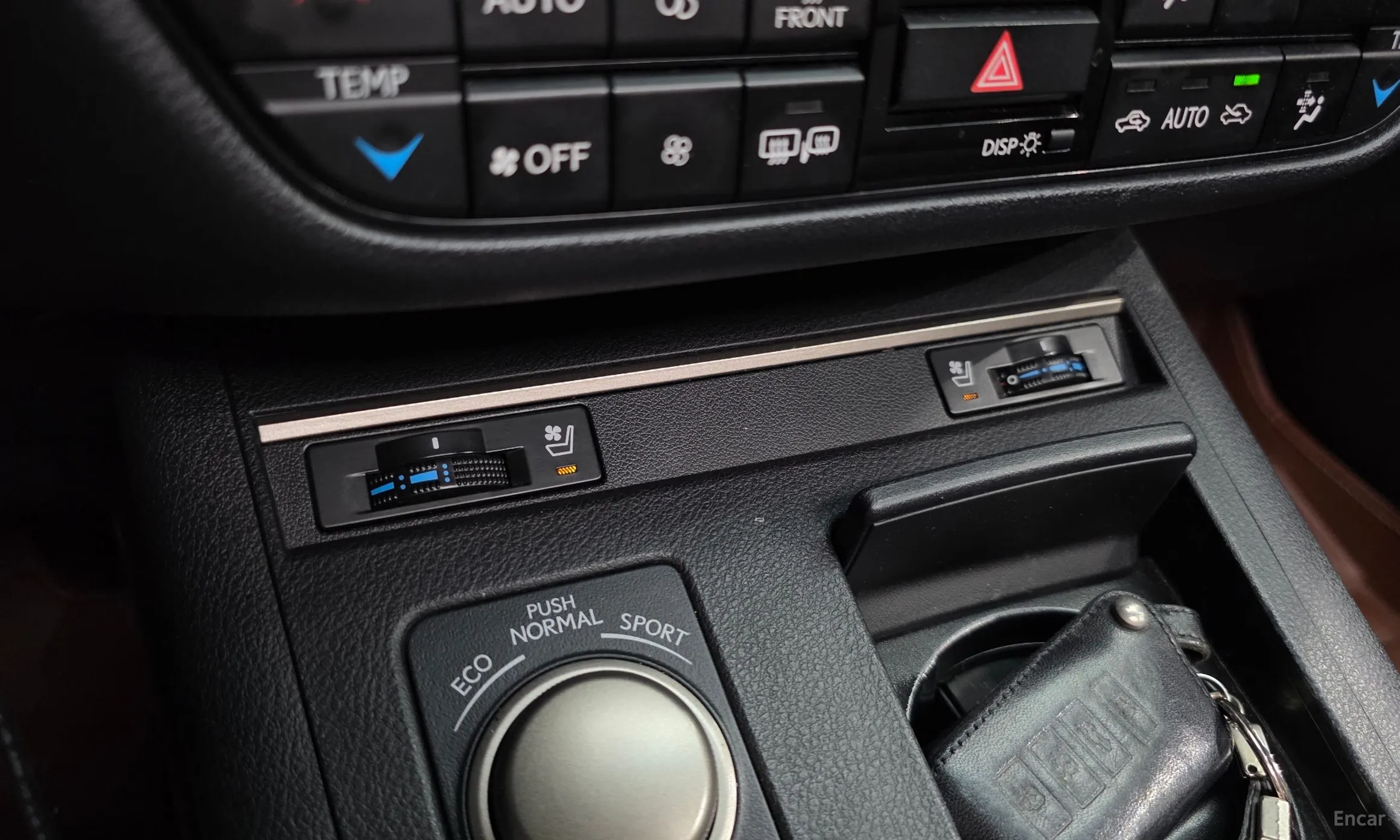 Lexus New ES300h превью 16