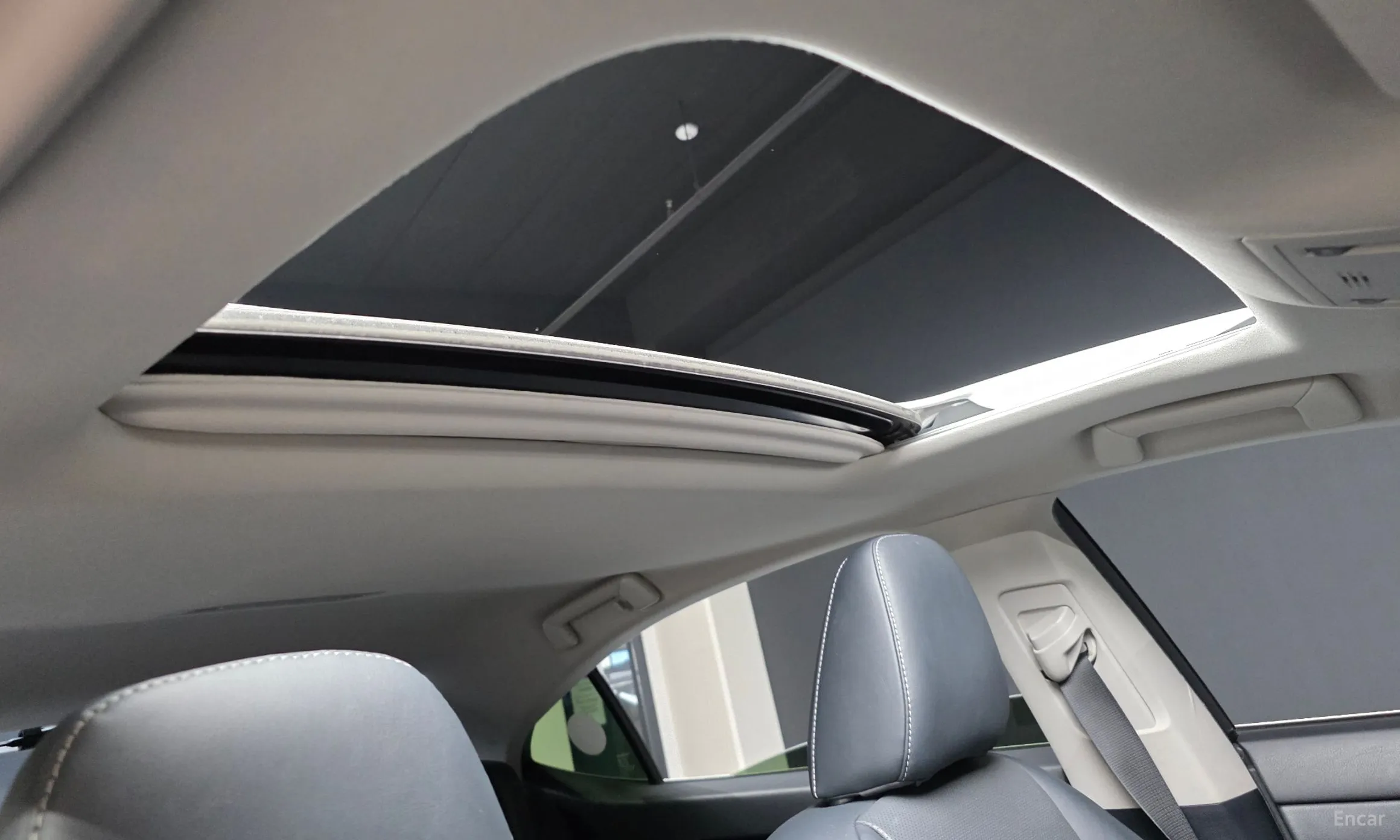 Lexus New ES300h превью 17