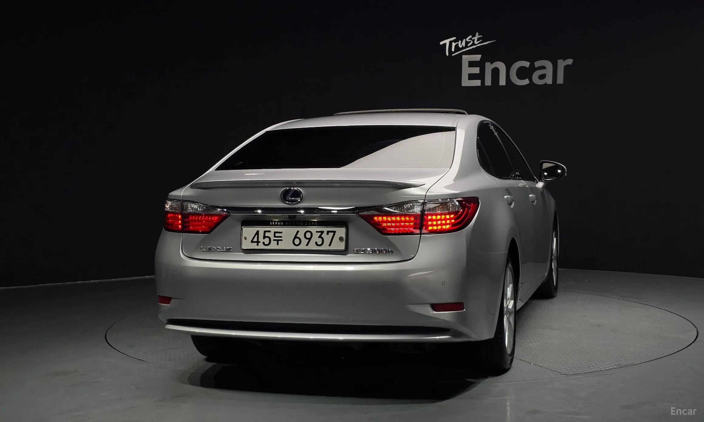 Lexus New ES300h превью 4