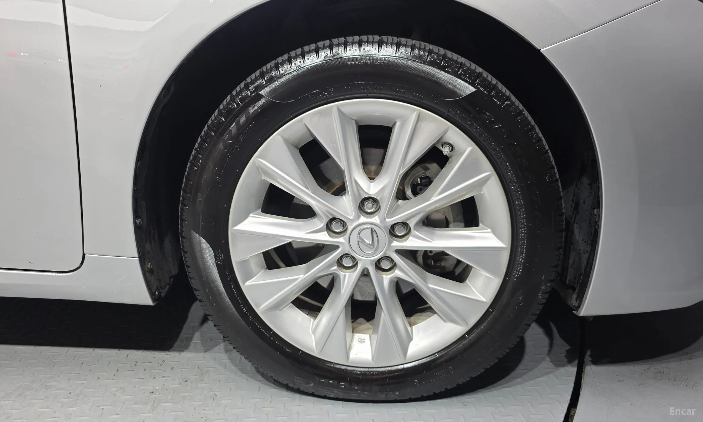 Lexus New ES300h превью 5