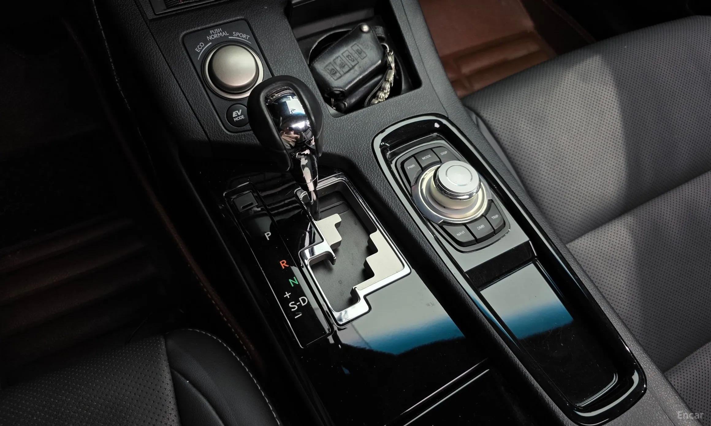 Lexus New ES300h превью 9