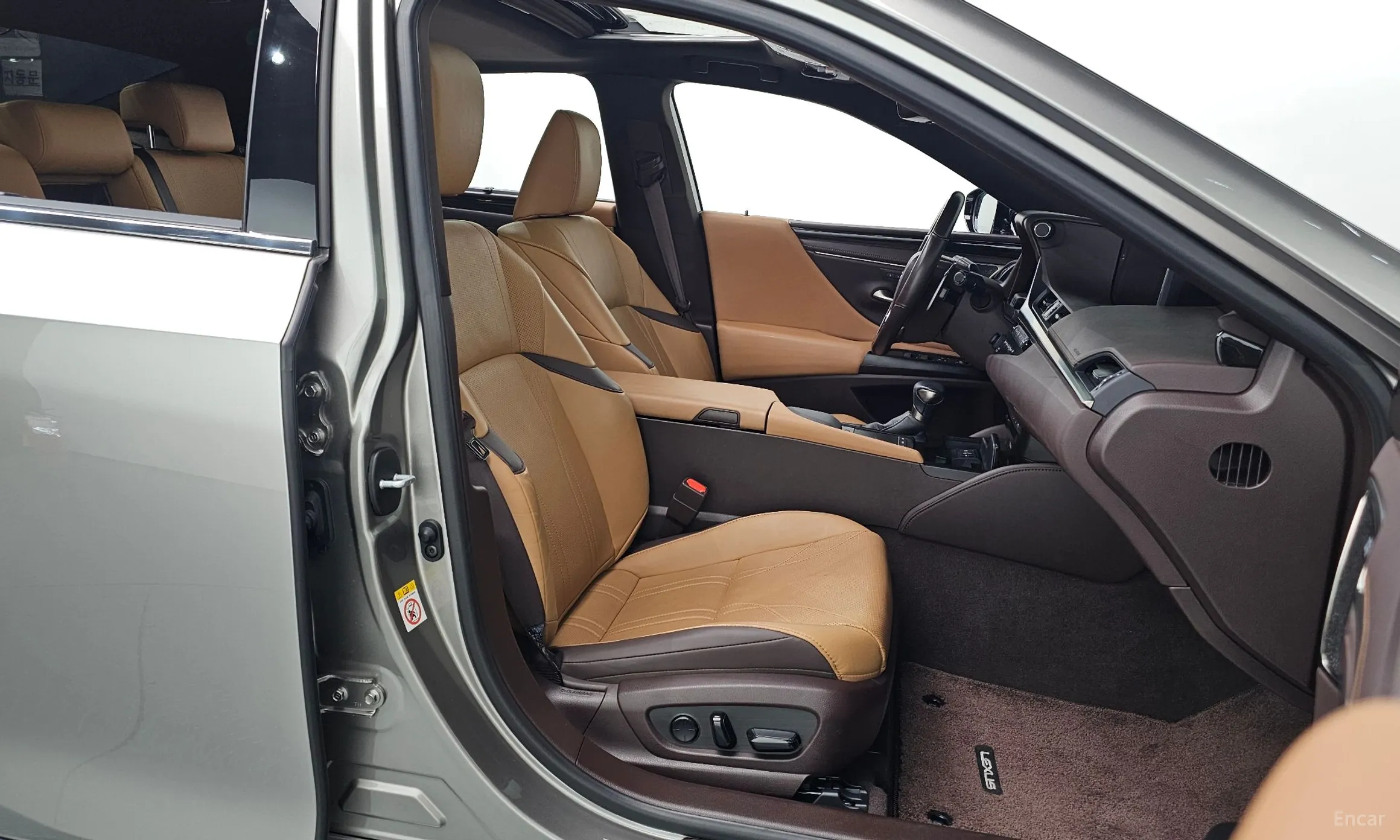 Lexus ES300h 7th Generation превью 10