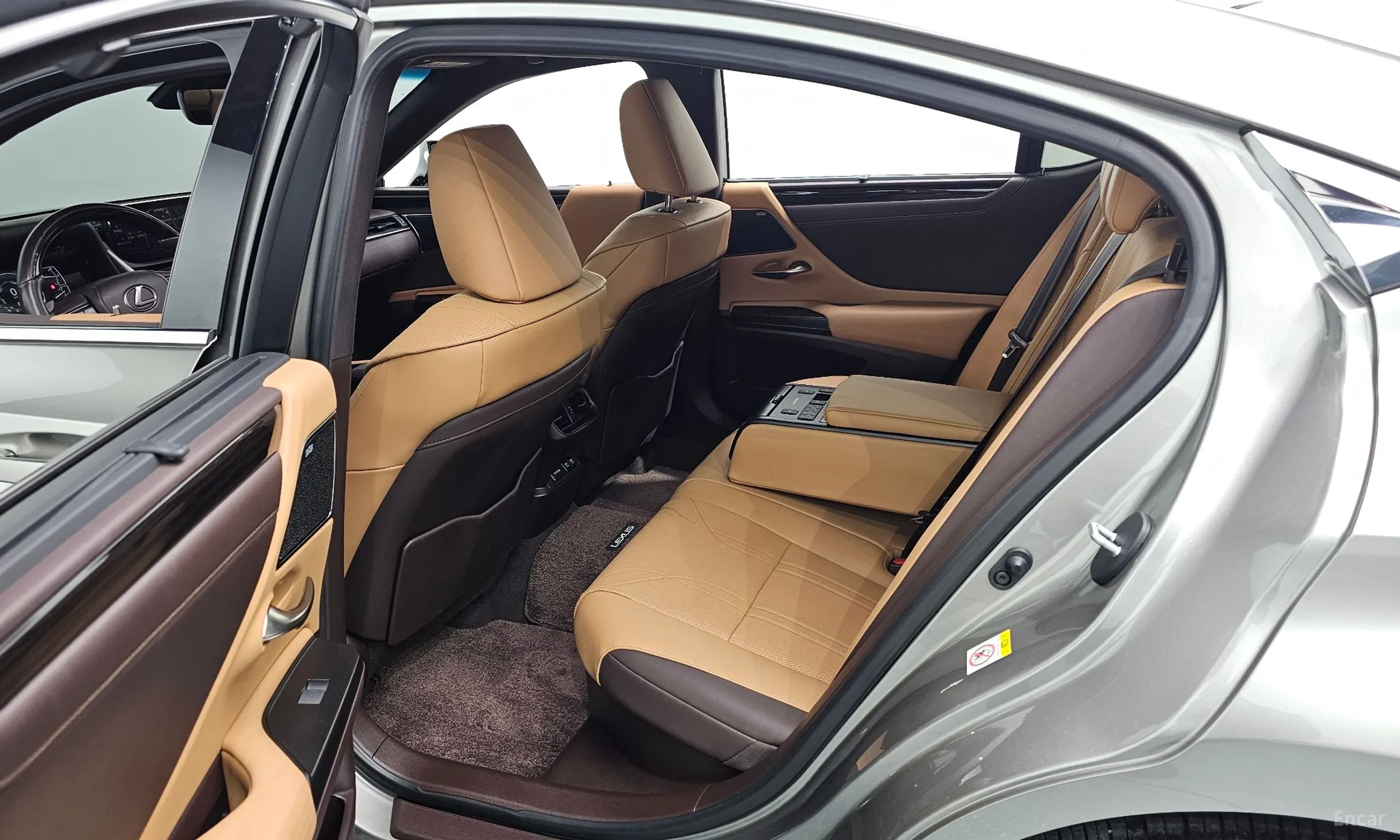 Lexus ES300h 7th Generation превью 12