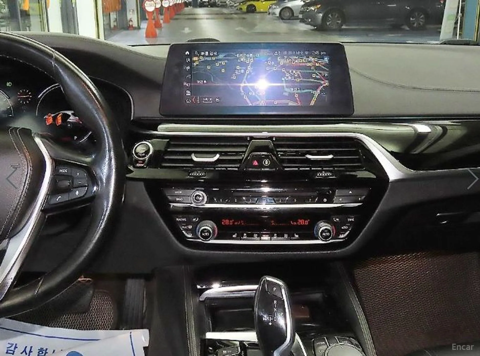 BMW 5 Series (G30) превью 11