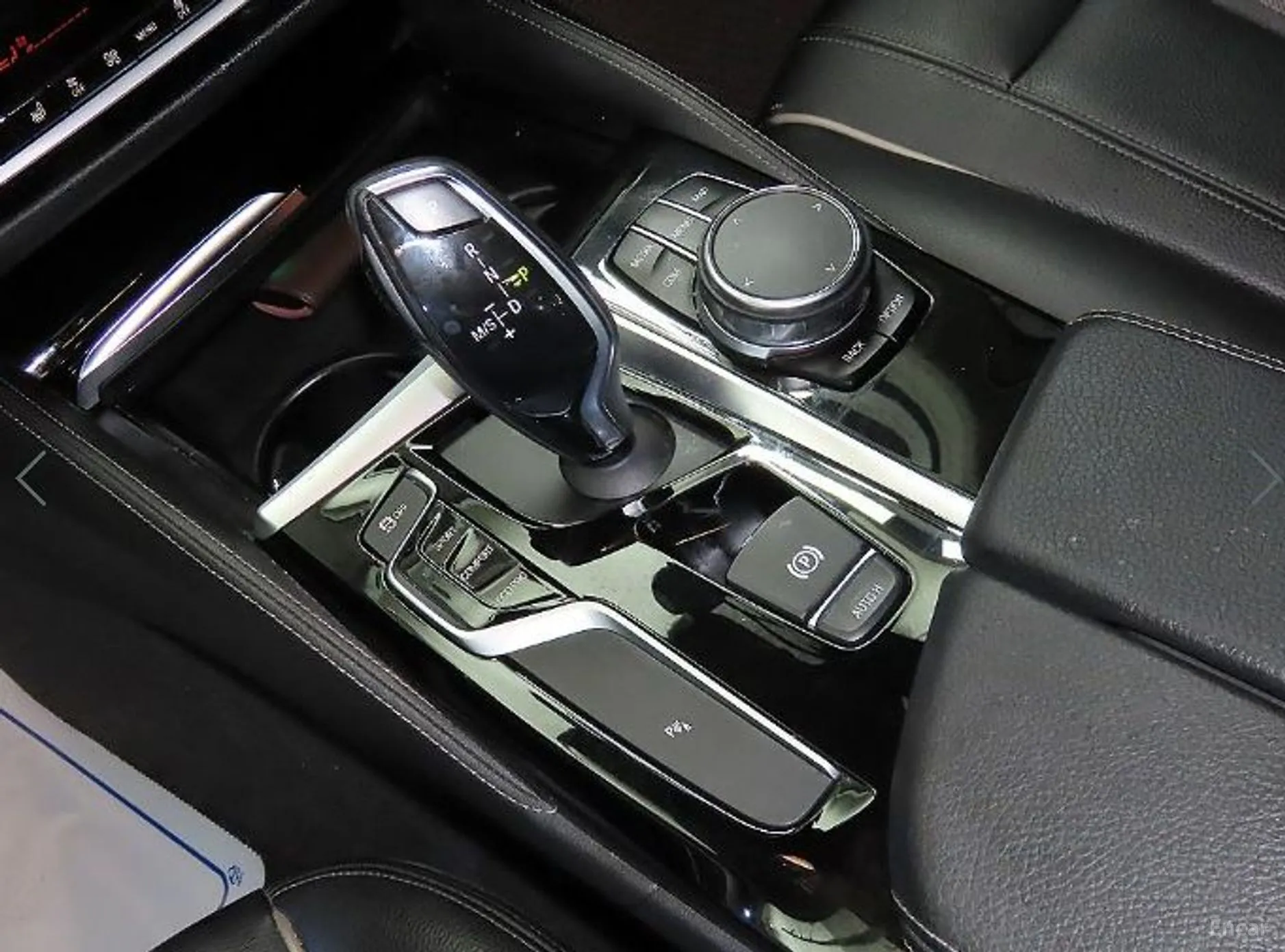 BMW 5 Series (G30) превью 12