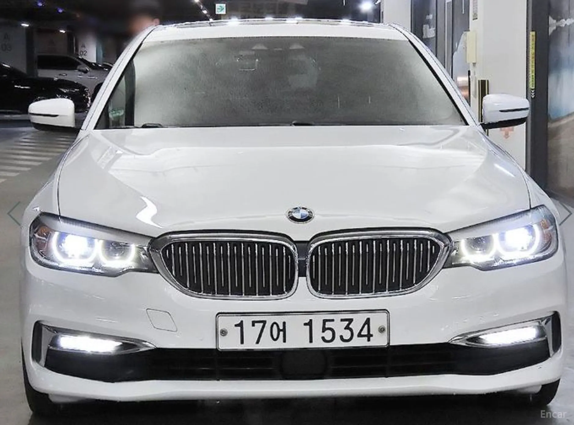 BMW 5 Series (G30) превью 2