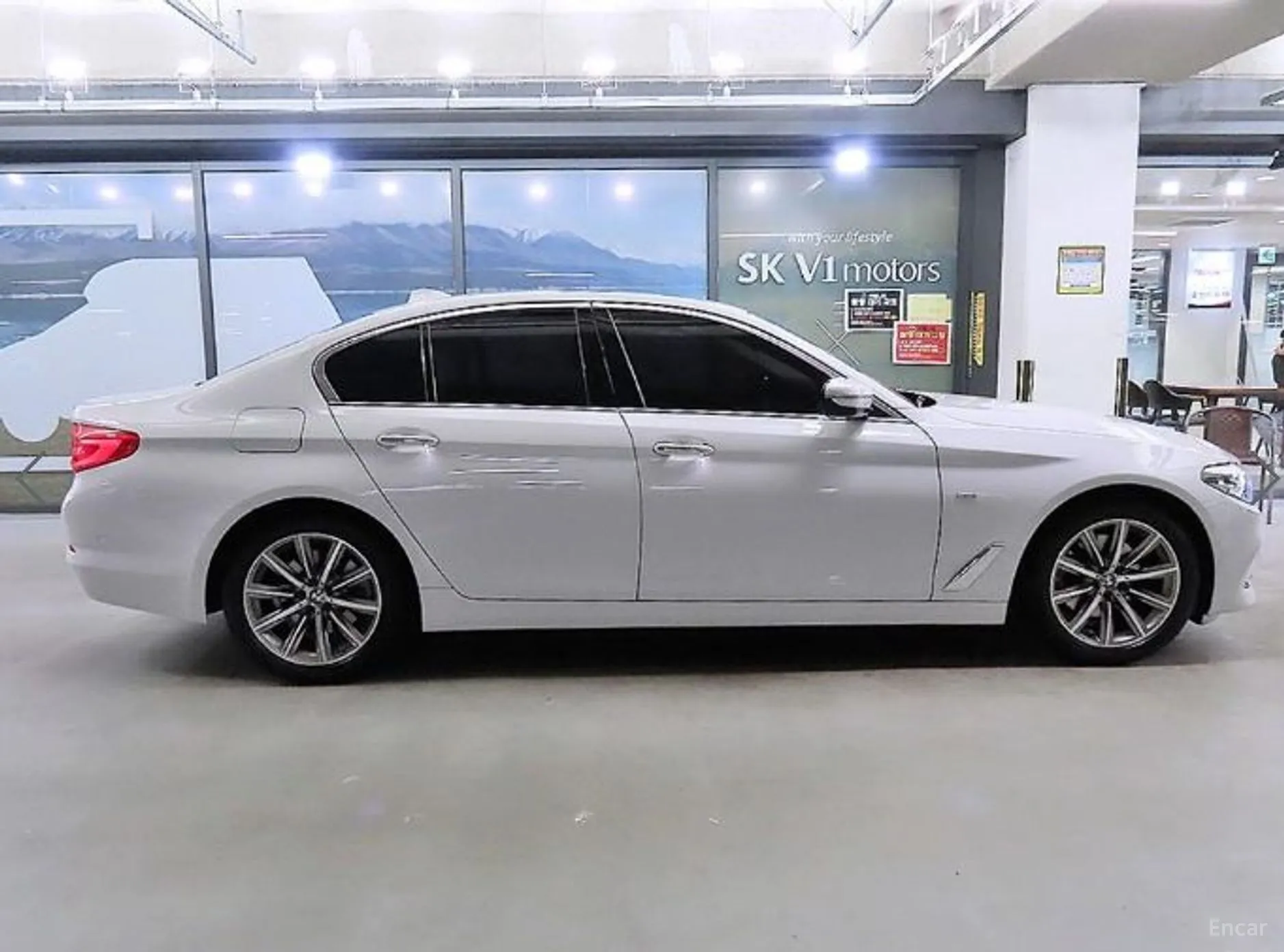 BMW 5 Series (G30) превью 3