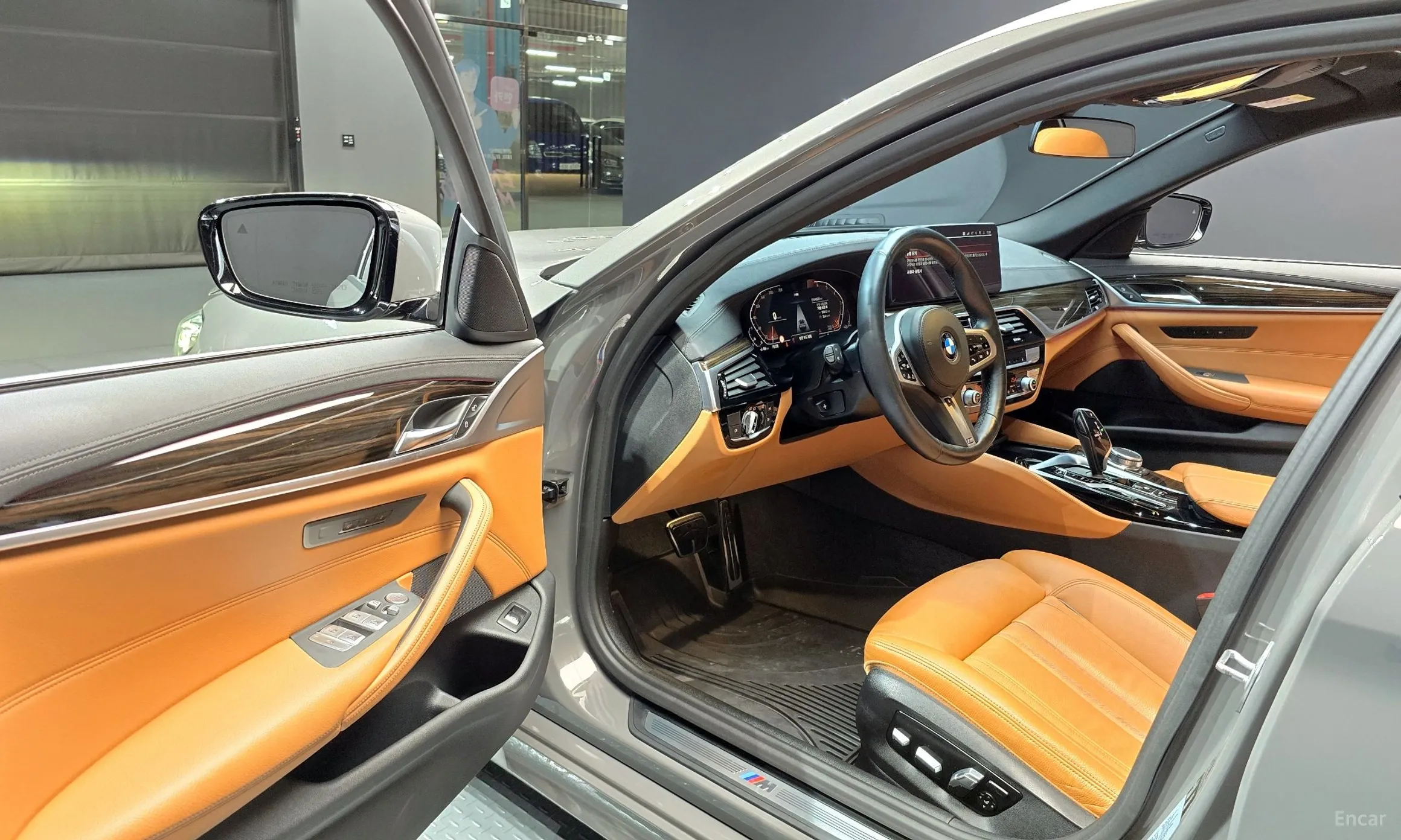 BMW 5 Series (G30) превью 11
