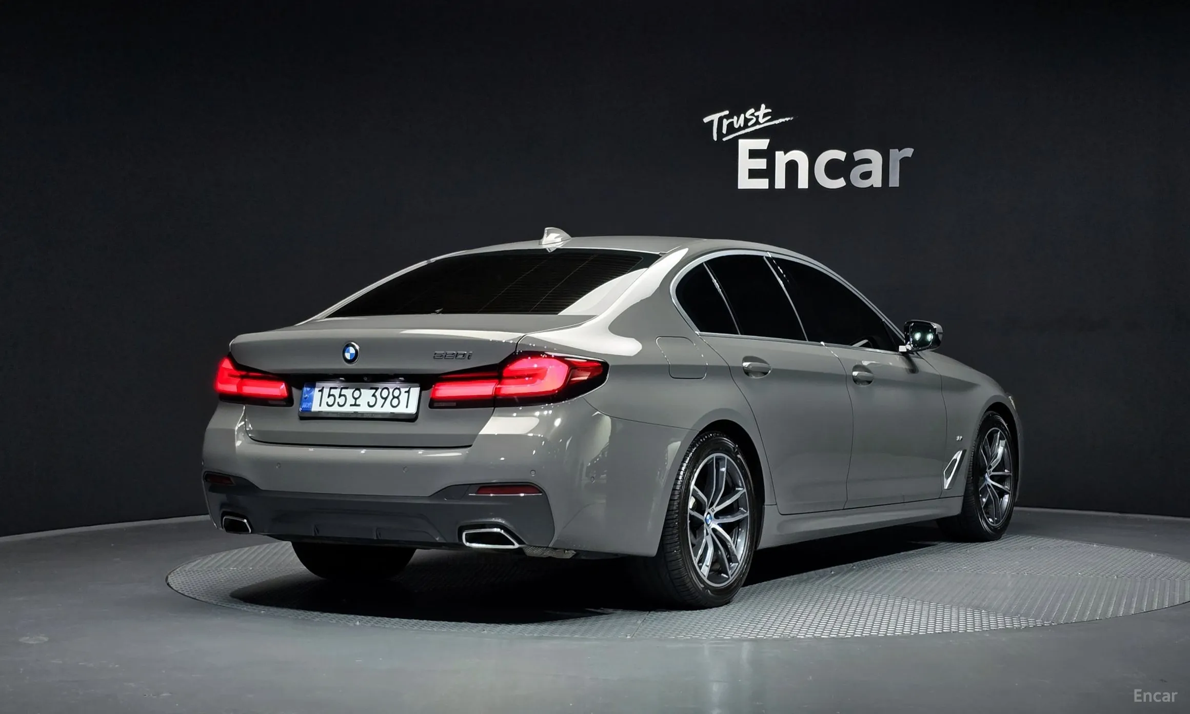BMW 5 Series (G30) превью 2