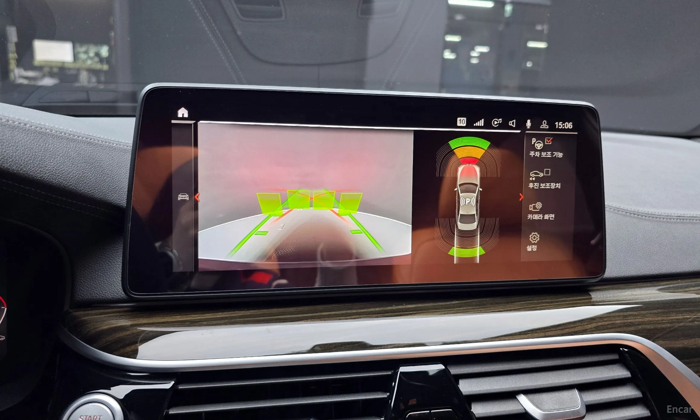 BMW 5 Series (G30) превью 16