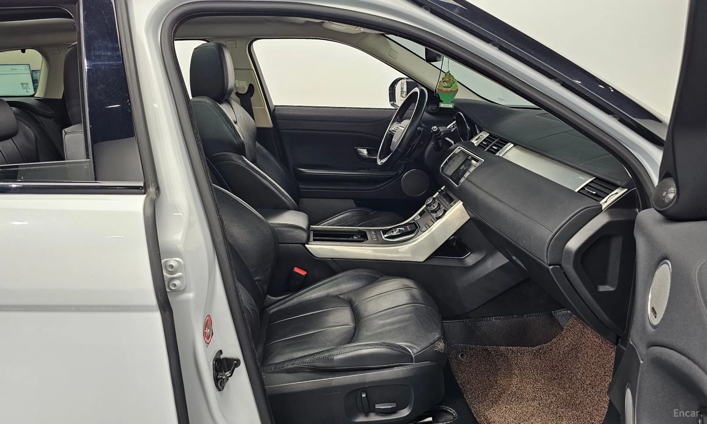 Land Rover Range Rover Evoque превью 10