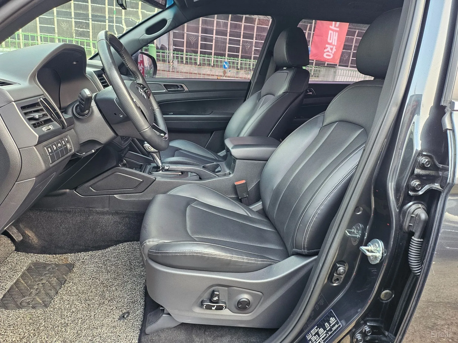 KG Mobility (SsangYong) Rexton Sports превью 14