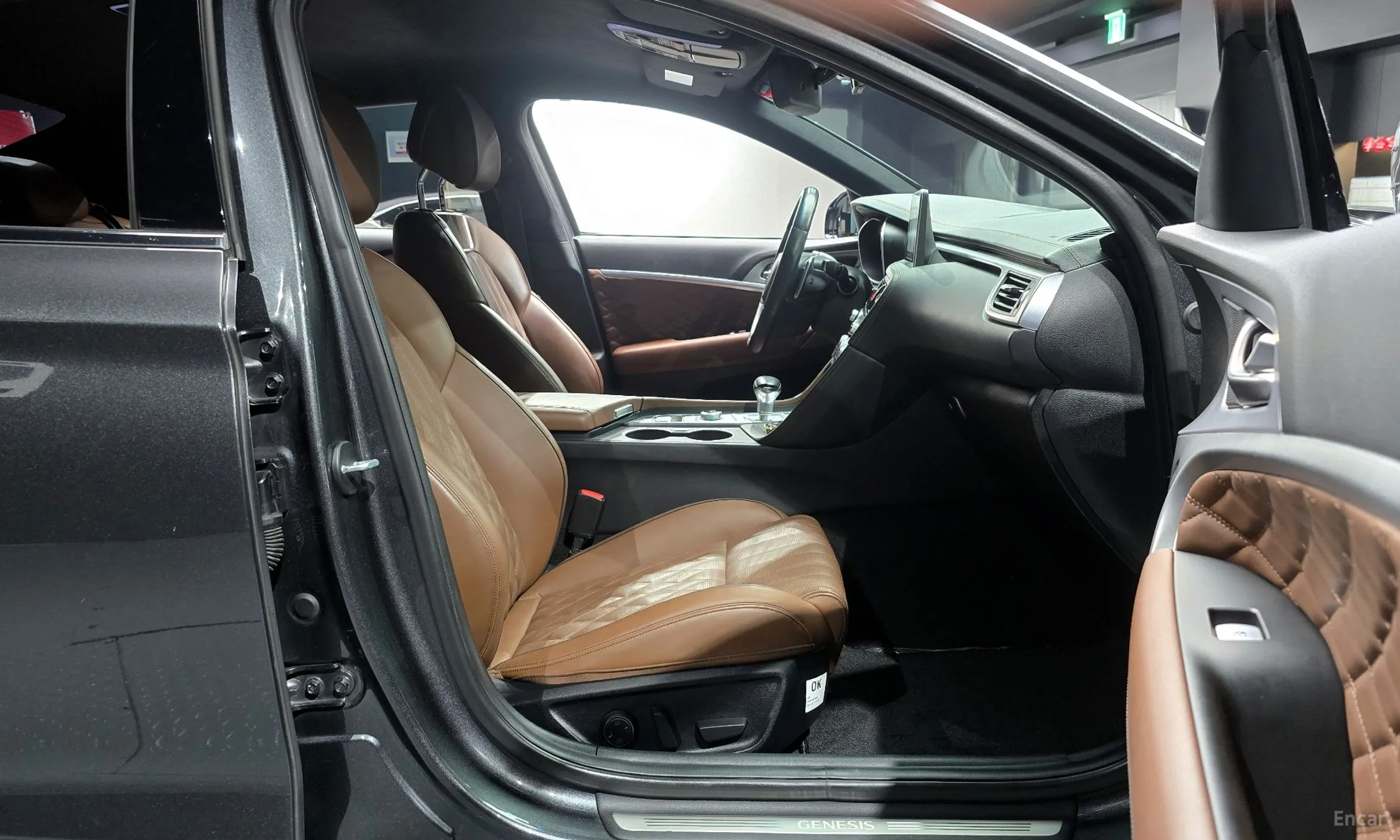 Genesis G70 превью 10