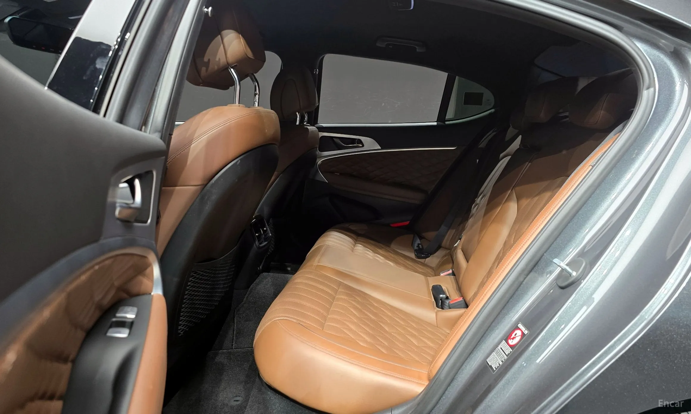 Genesis G70 превью 13