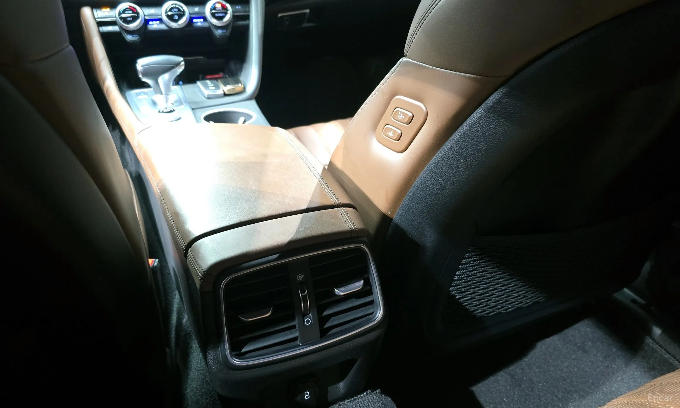 Genesis G70 превью 17