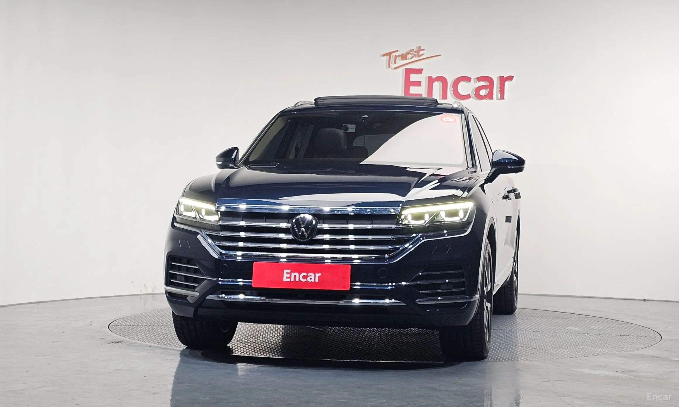 Volkswagen Touareg 3rd Generation превью 3