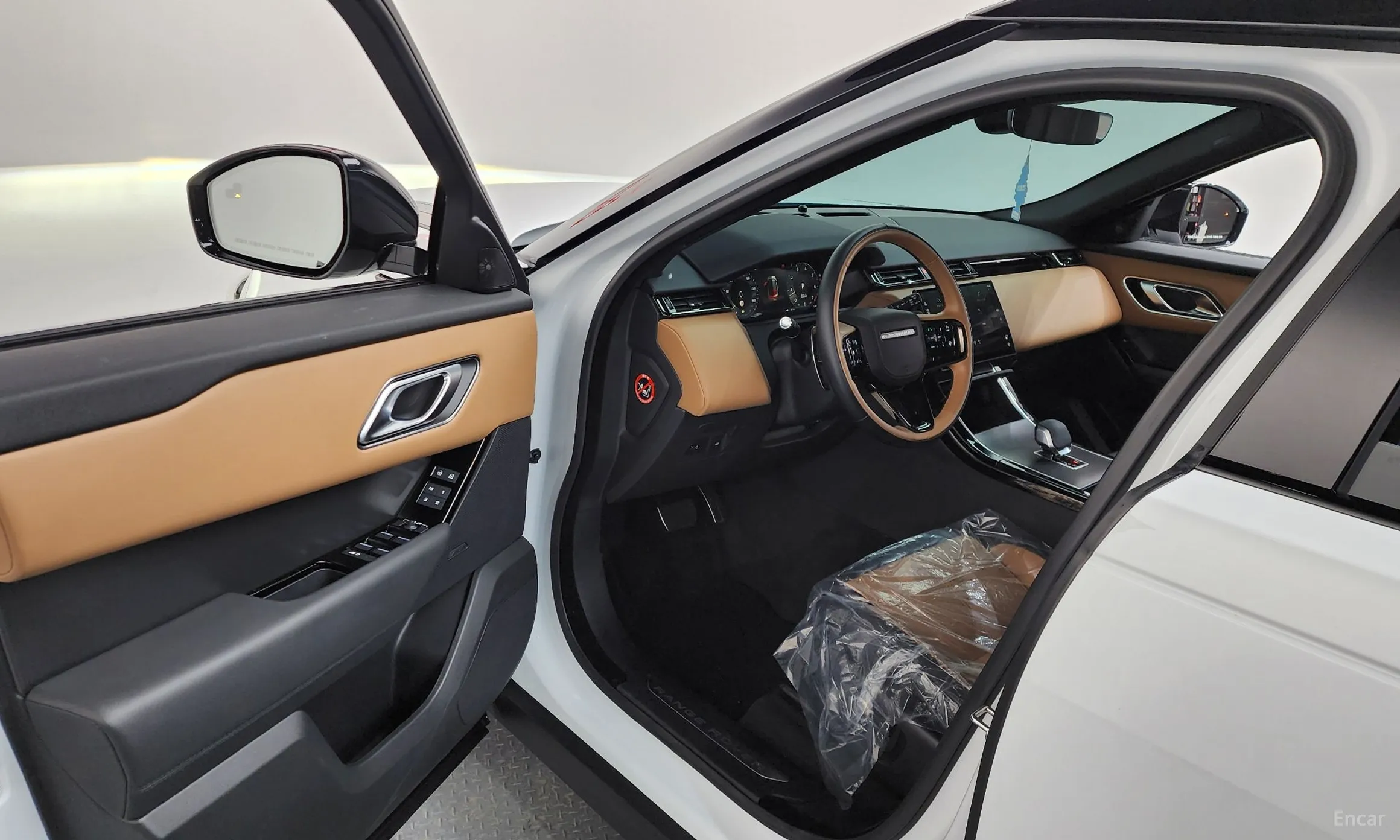 Land Rover Range Rover Bella превью 10