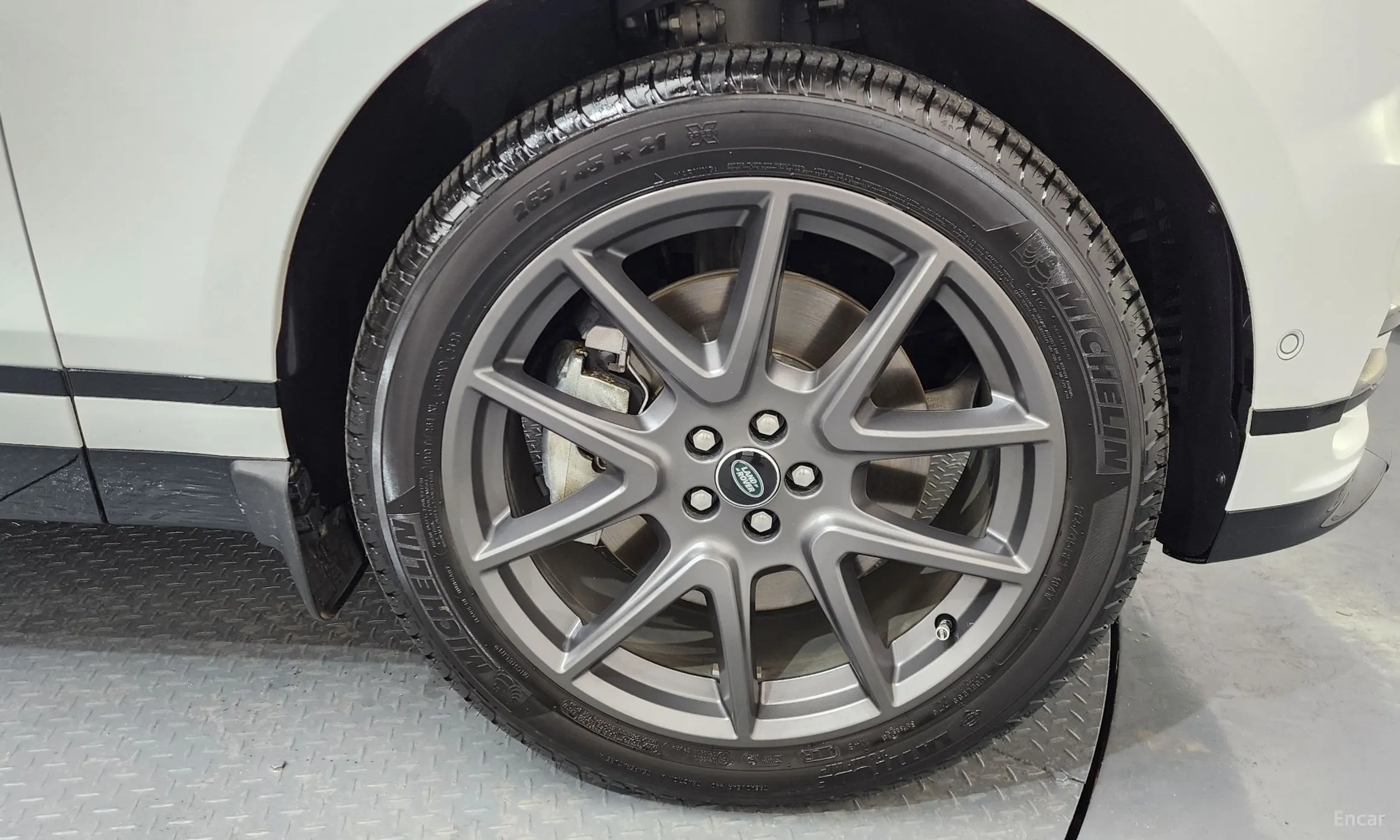 Land Rover Range Rover Bella превью 5