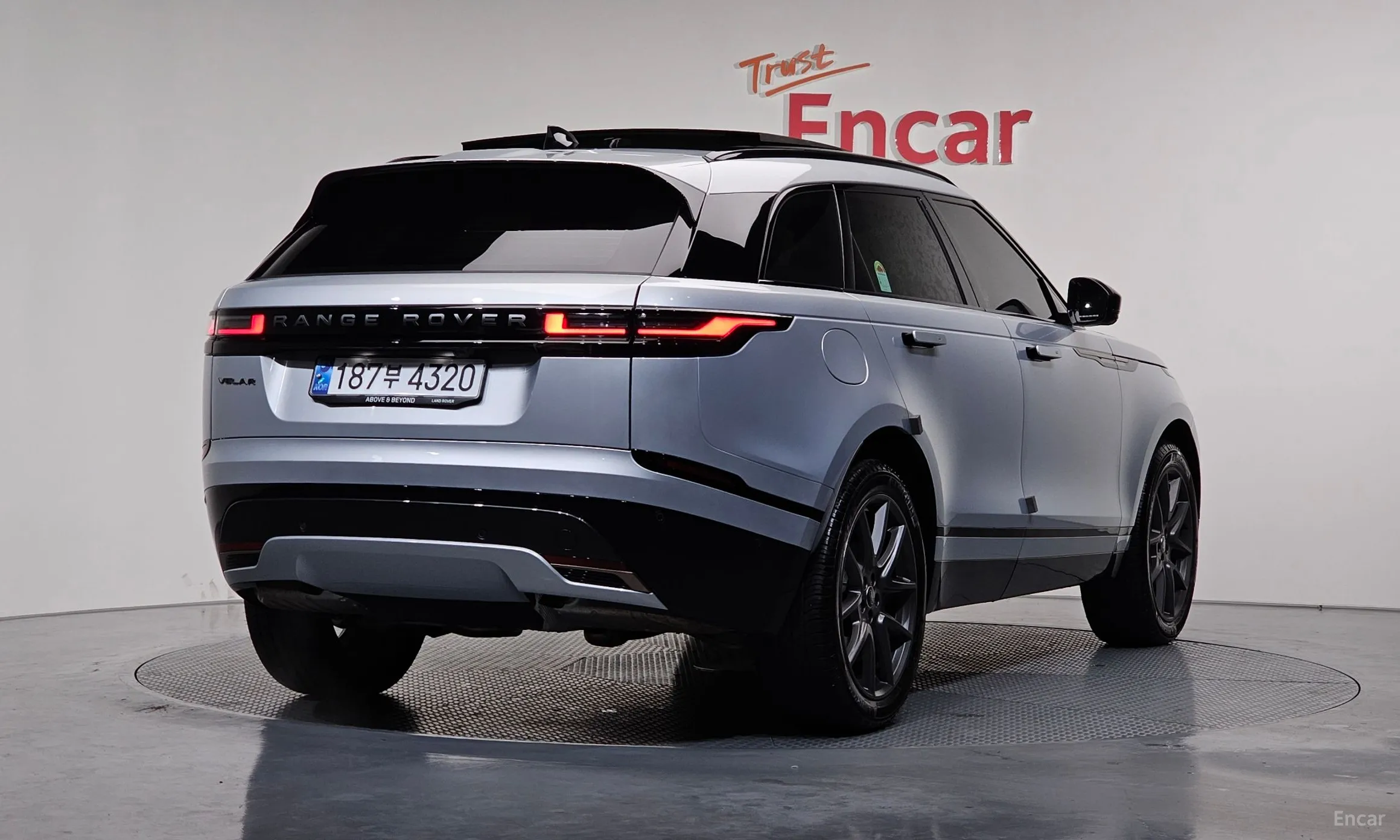 Land Rover Range Rover Bella превью 2