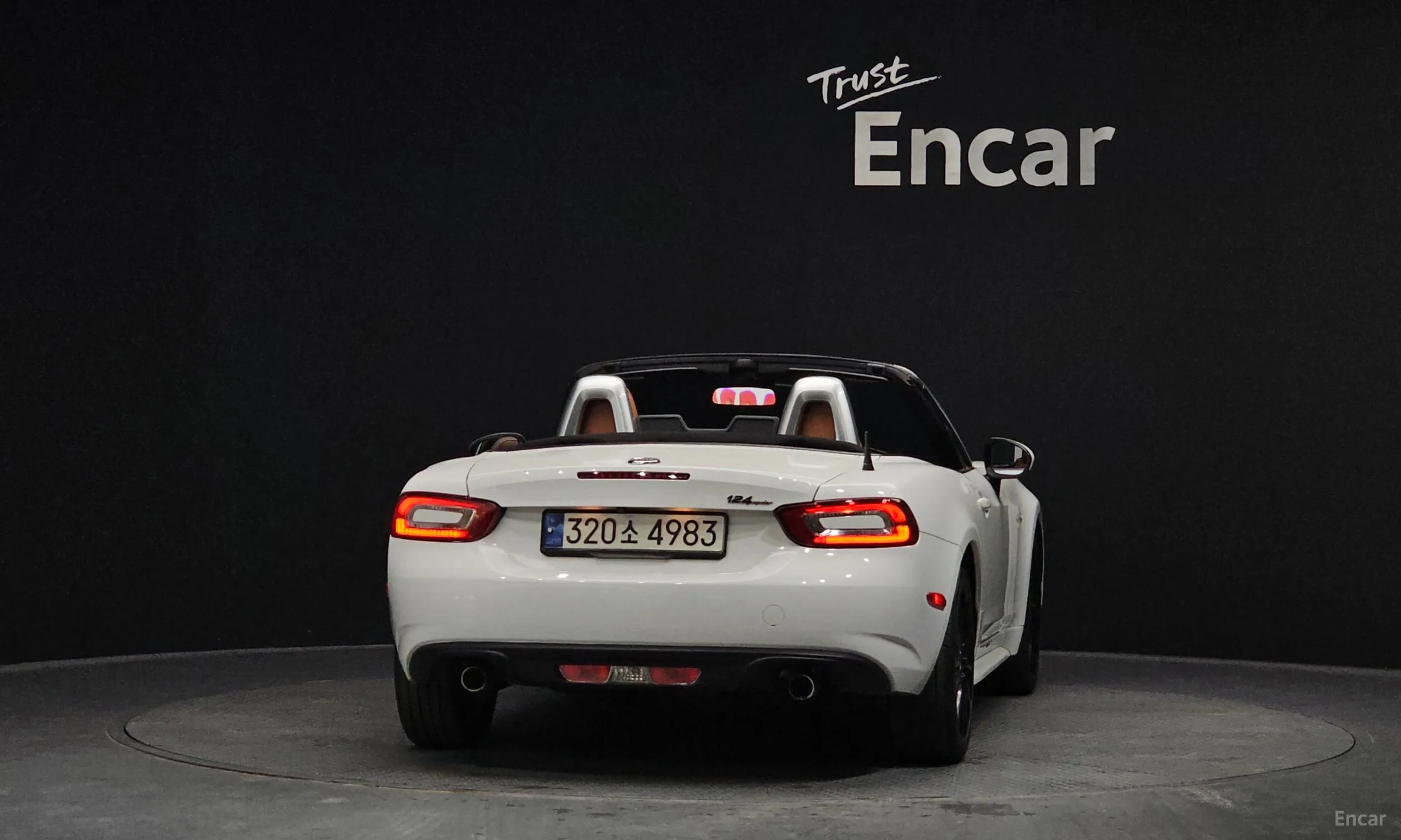 Fiat 124 Spider превью 4
