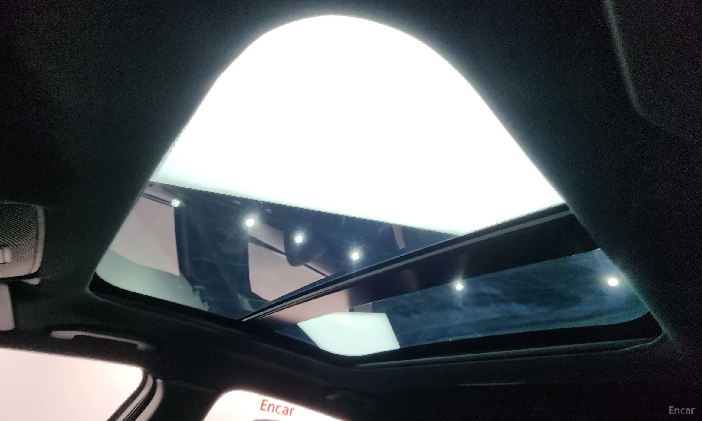 Infiniti Q30 превью 19