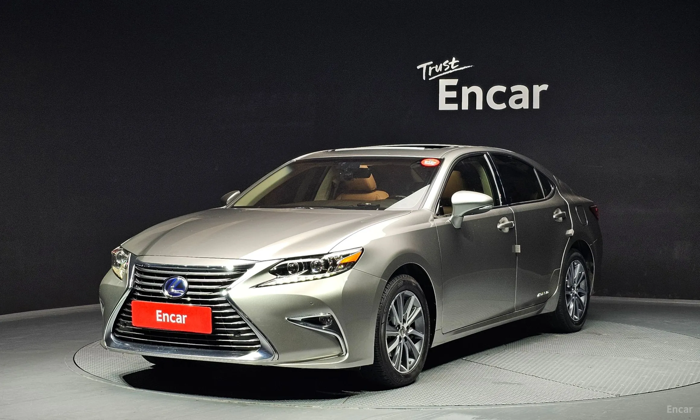 Lexus New ES300h