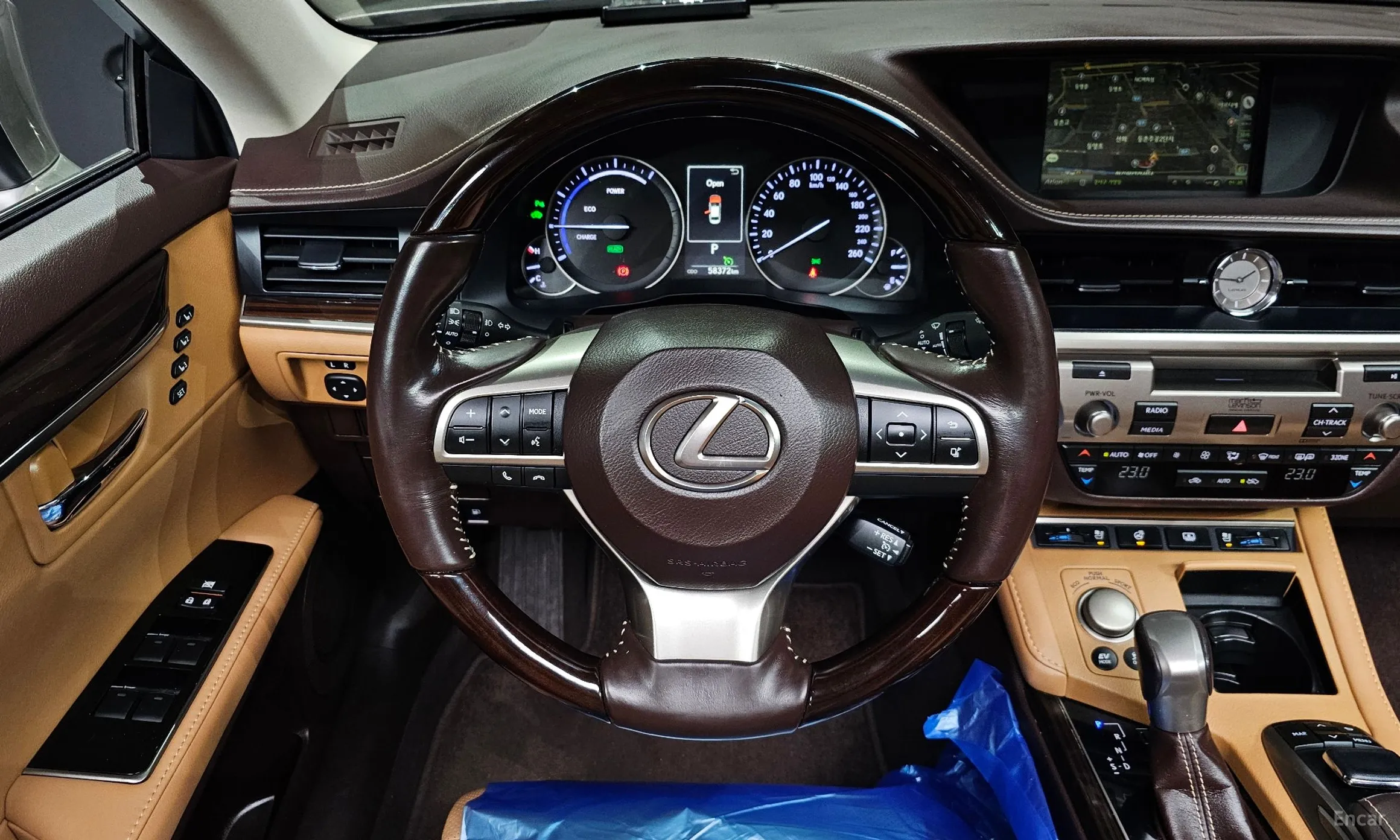 Lexus New ES300h превью 13