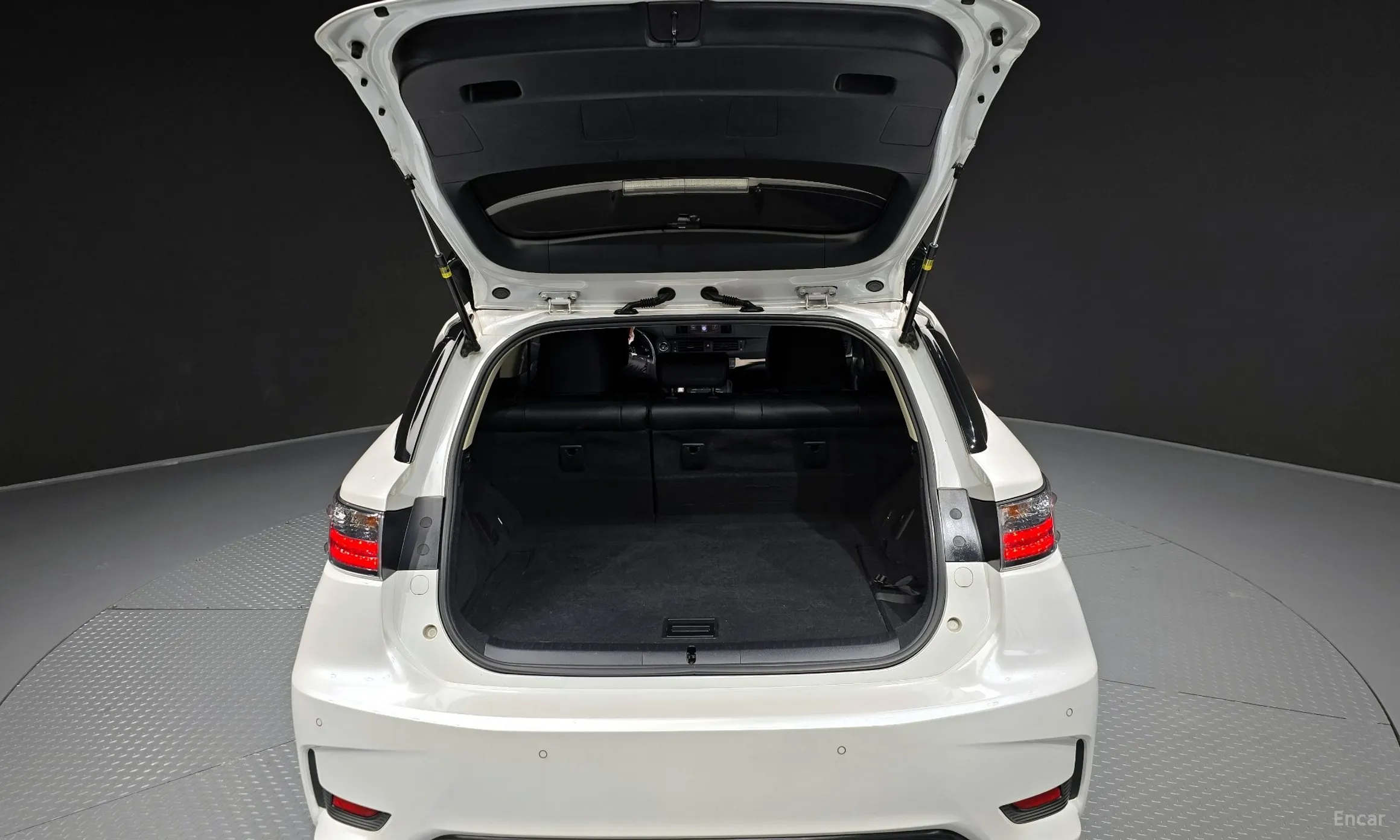 Lexus CT200h превью 20