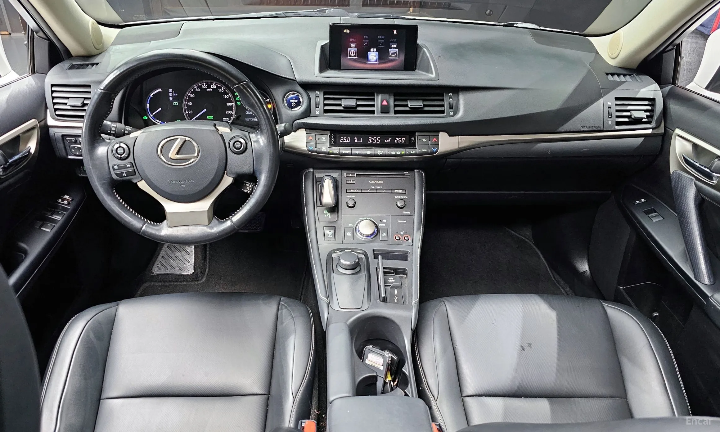 Lexus CT200h превью 7