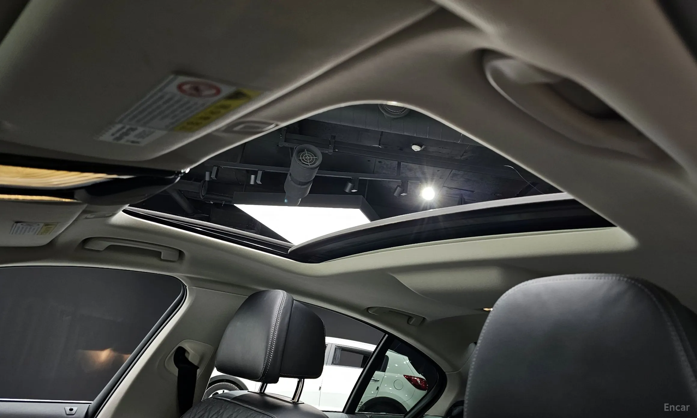 BMW 5 Series (G30) превью 18