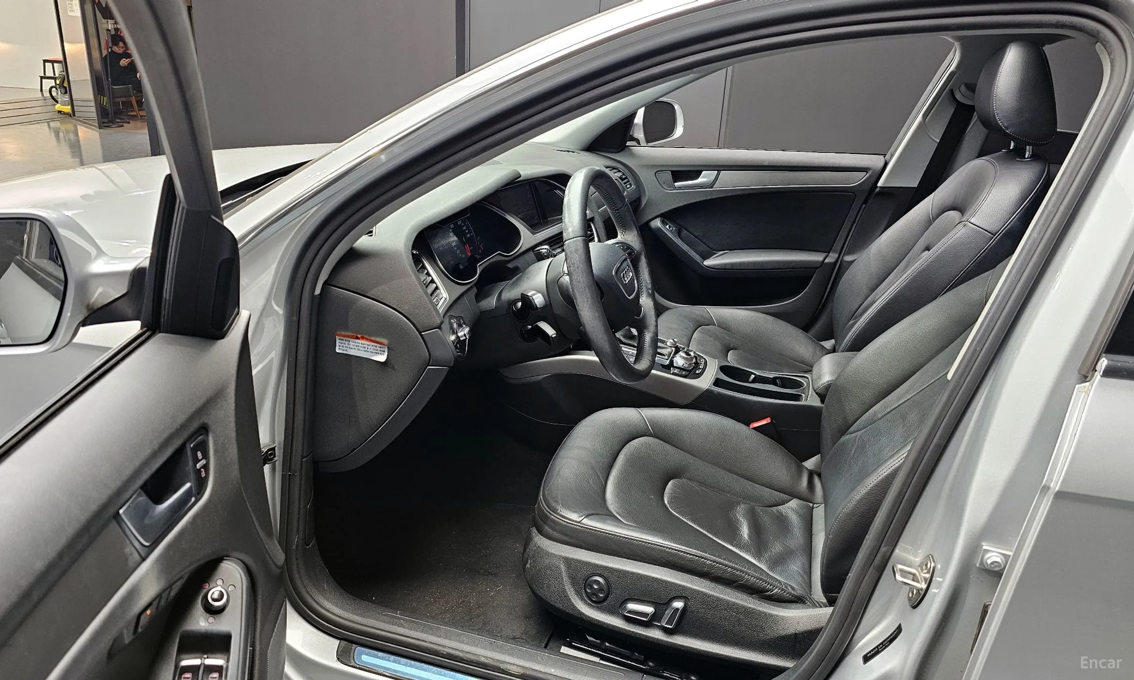 Audi New A4 превью 10